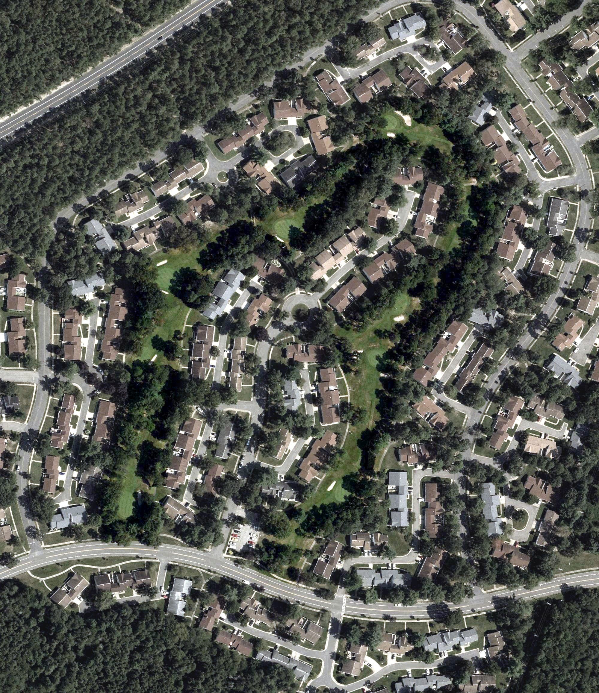 Aerial view of Pines Course, NJ, with its hole routing marked