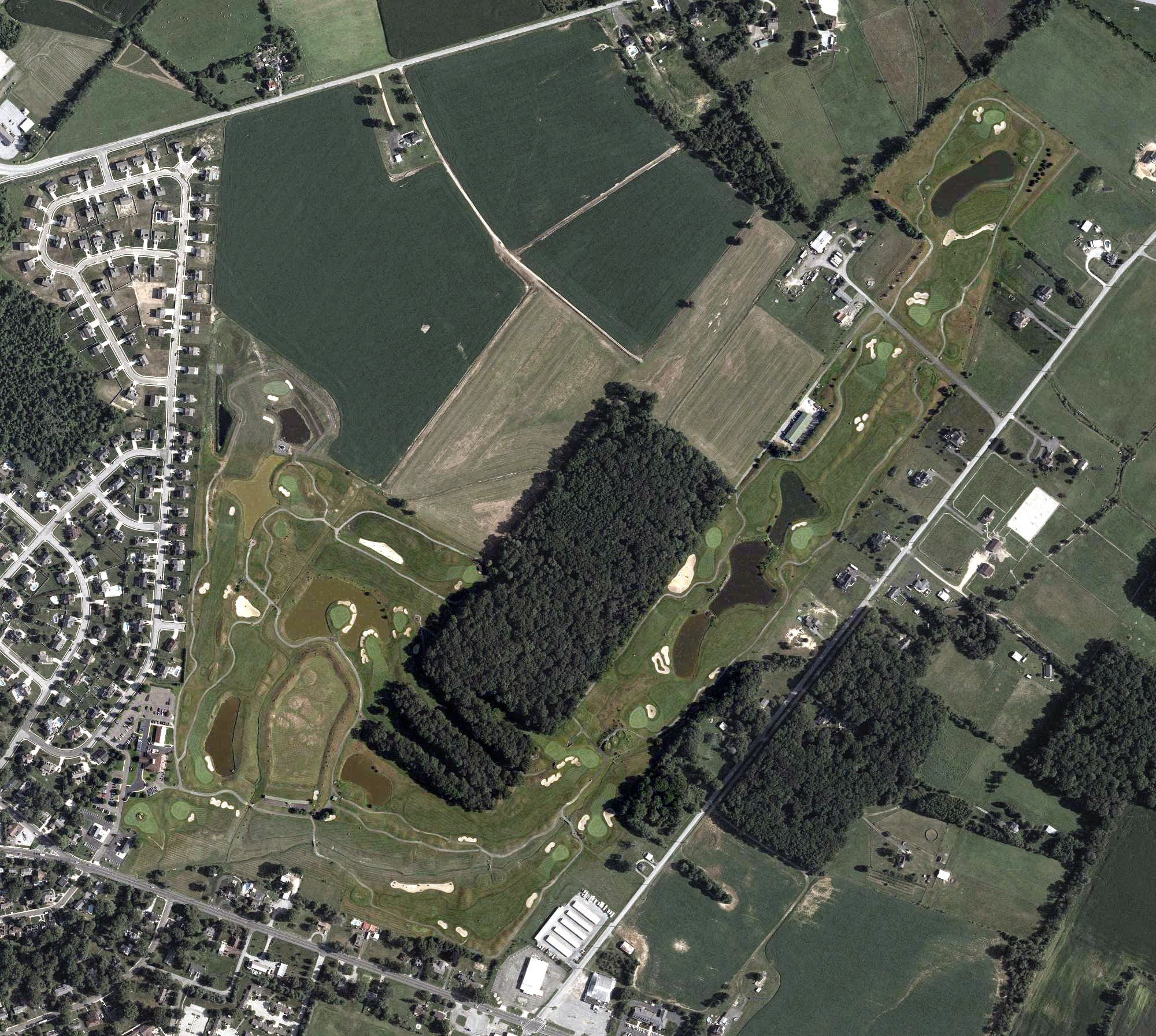 Aerial view of Town & Country Golf Links, NJ, with its hole routing marked