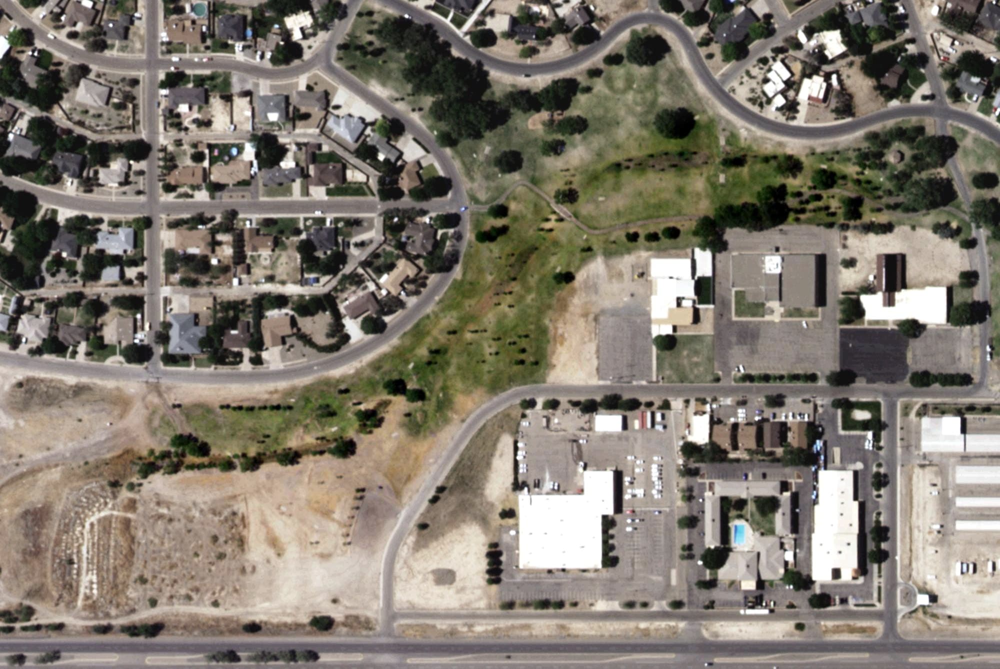 Aerial view of Enchanted Lands Disc Golf Course, NM, with its hole routing marked