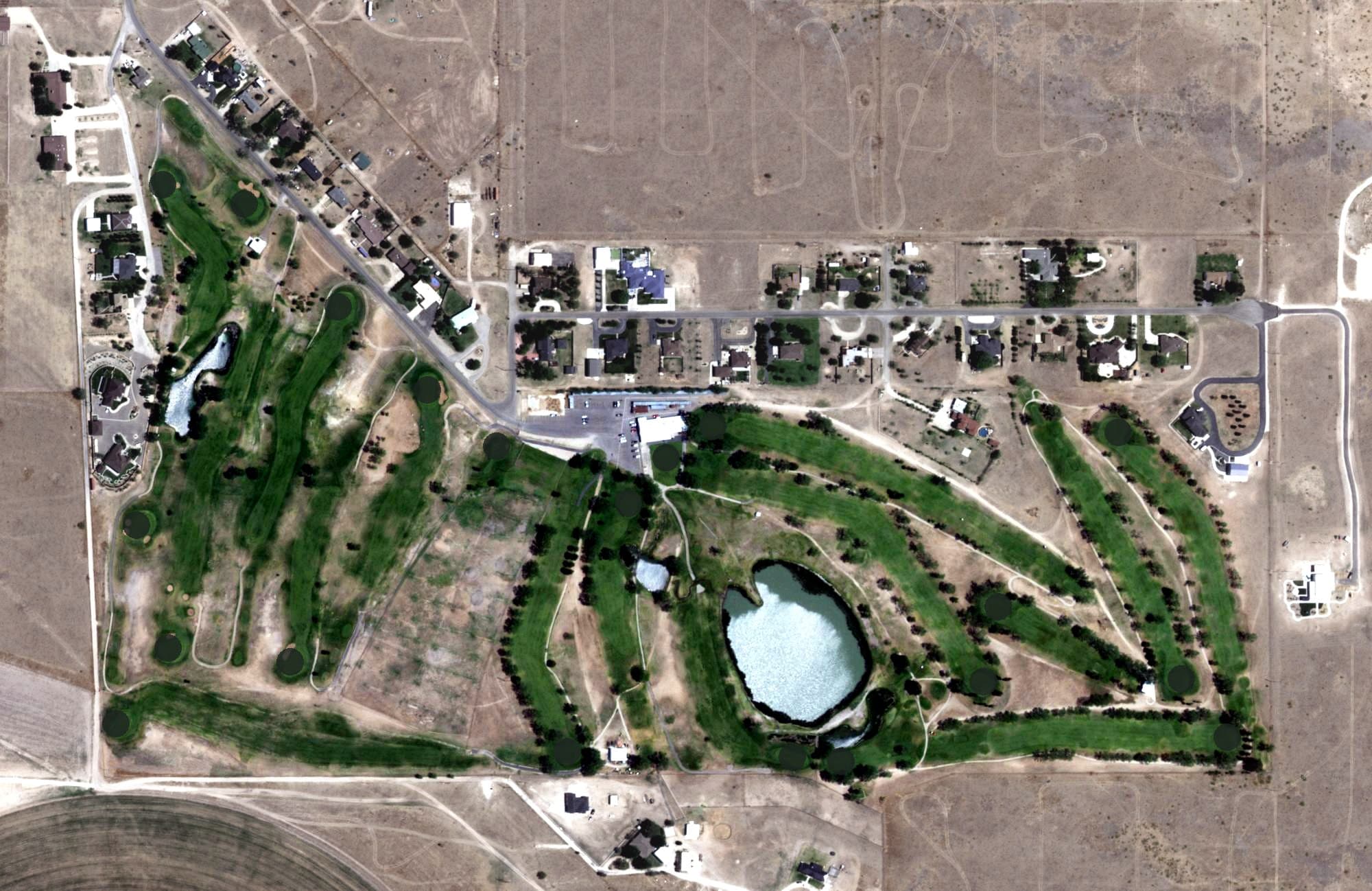 Aerial view of Lovington Country Club, NM, with its hole routing marked