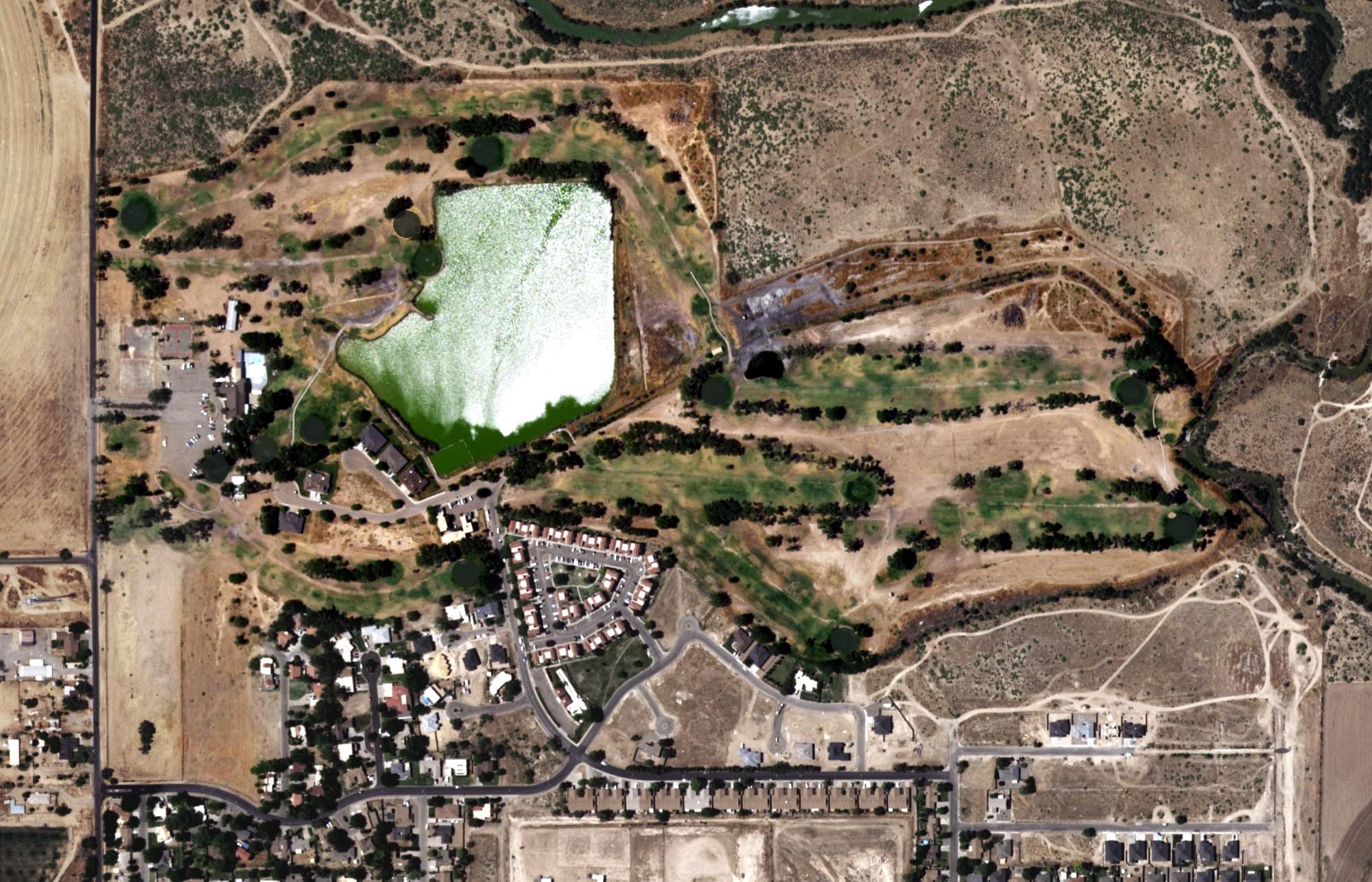 Aerial view of Roswell Country Club, NM, with its hole routing marked
