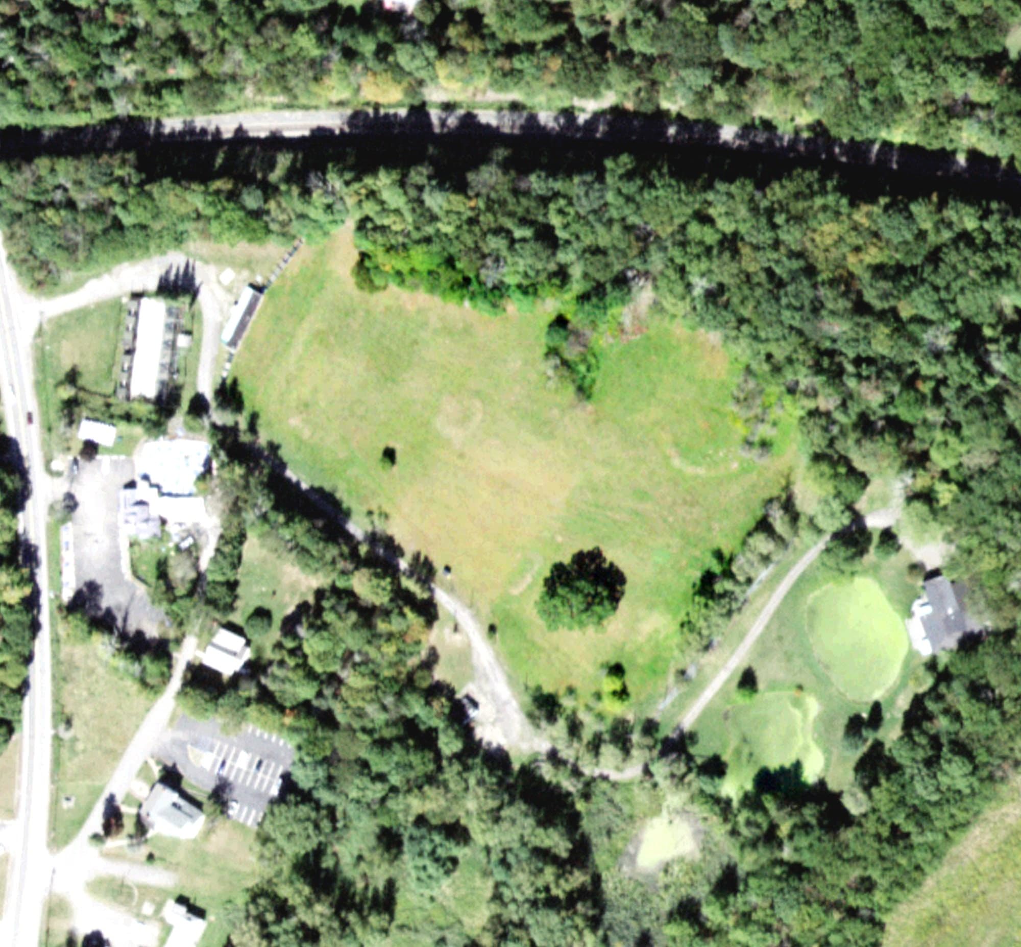 Aerial view of Blueberry Mountain Golf Driving Range, NY, with its hole routing marked