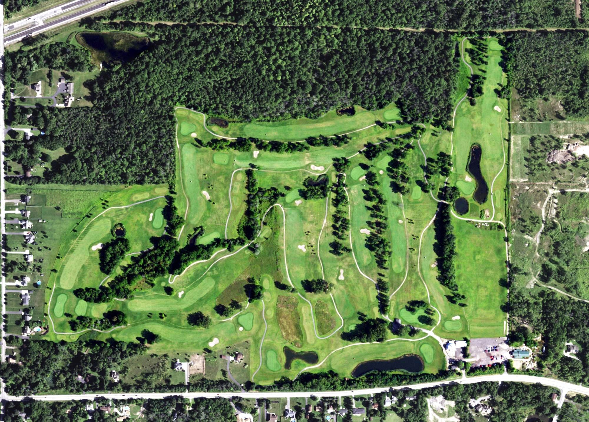Aerial view of Buffalo Tournament Club, NY, with its hole routing marked