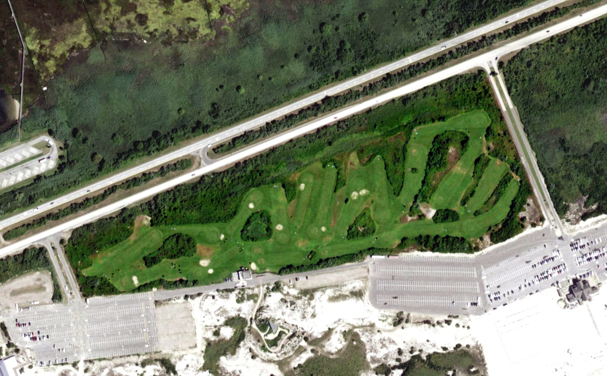 Aerial view of Cedar Beach Golf & Disc Golf Course, NY, with its hole routing marked