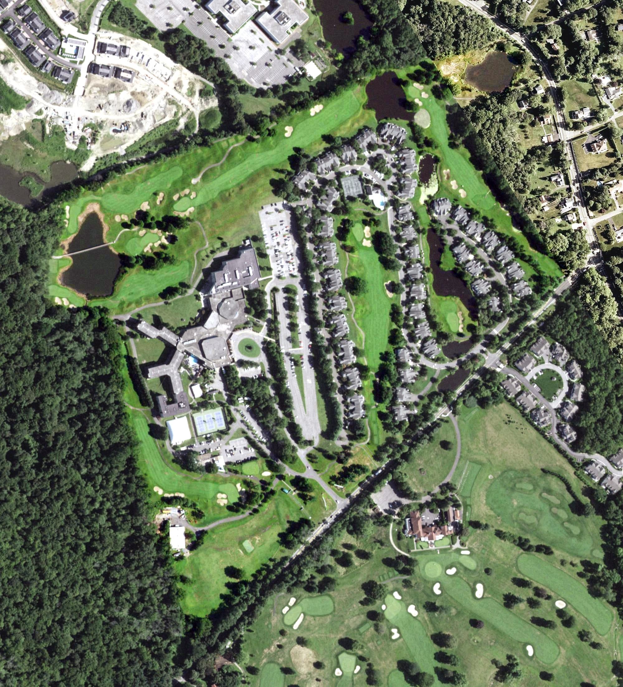 Aerial view of Doral Arrowwood Golf Course, NY, with its hole routing marked