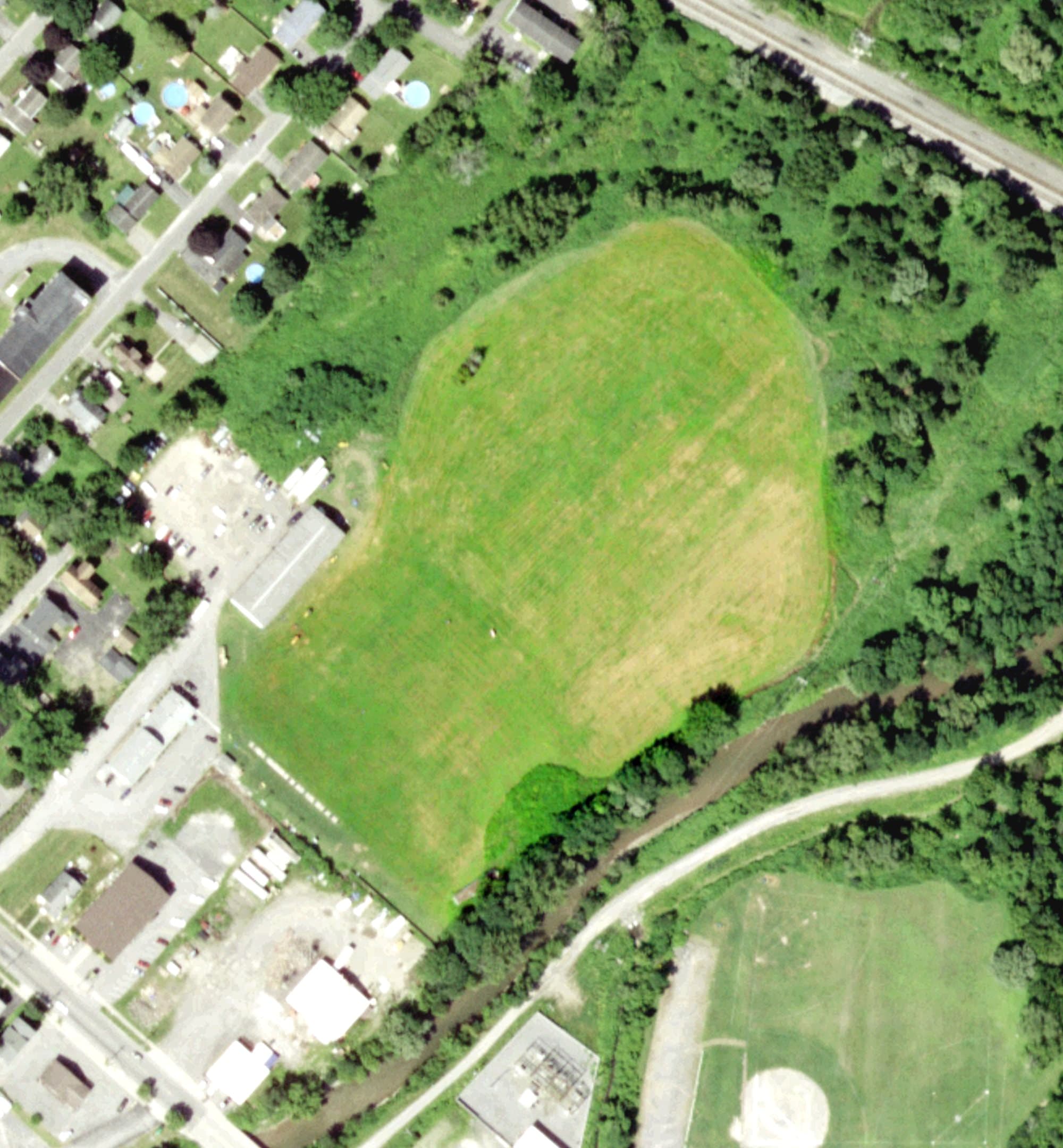 Aerial view of Driving Range, NY, with its hole routing marked