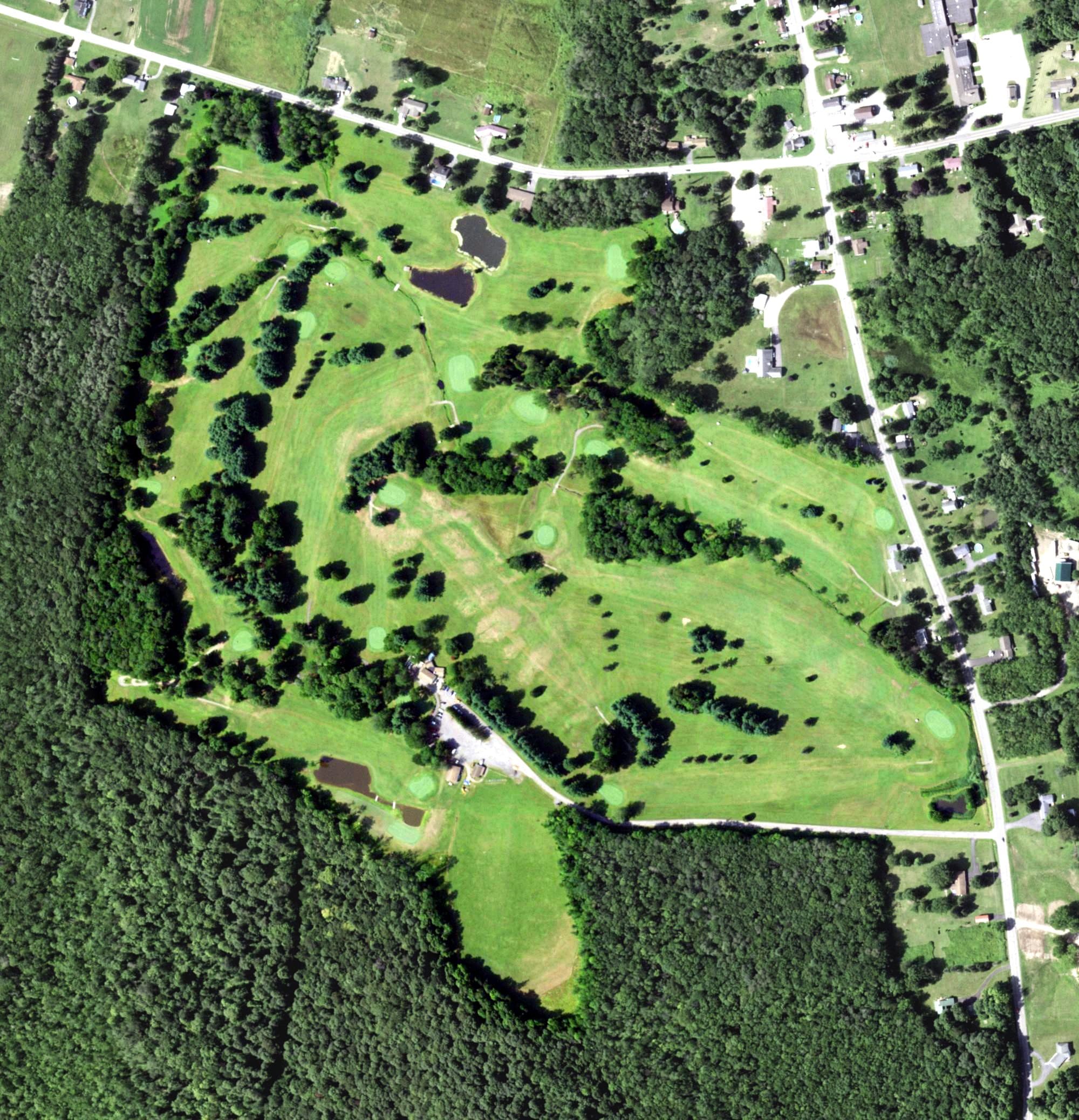 Aerial view of Emerald Crest Golf Course, NY, with its hole routing marked