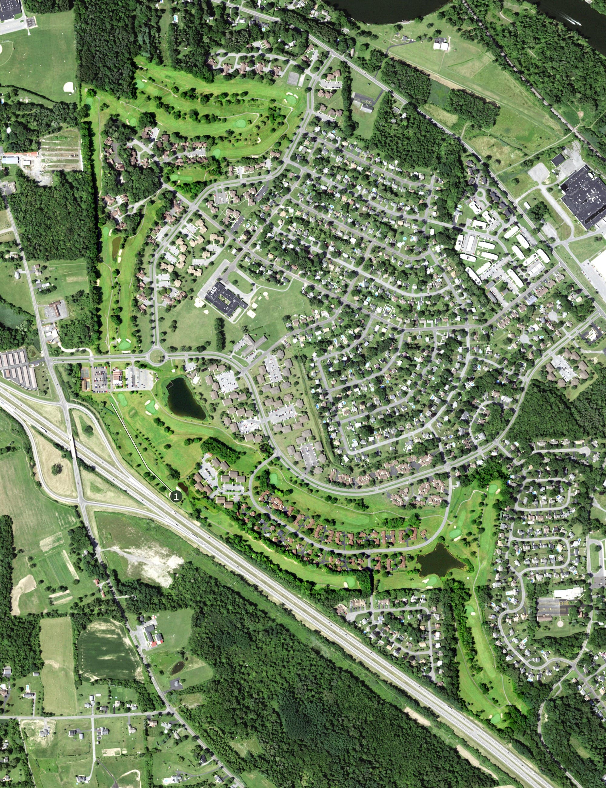 Aerial view of Fox Fire, NY, with its hole routing marked