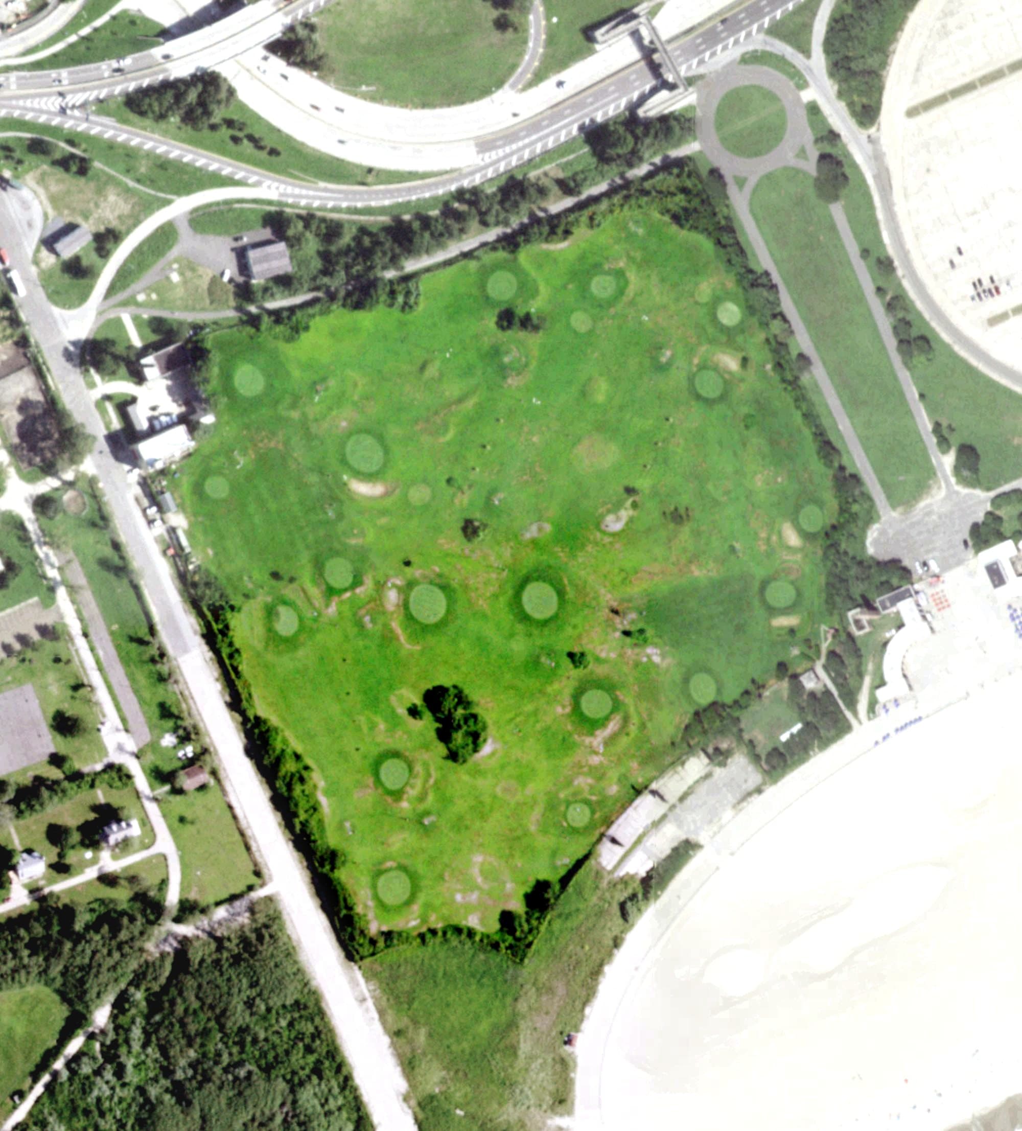 Aerial view of Jacob Riis Park Golf Course, NY, with its hole routing marked