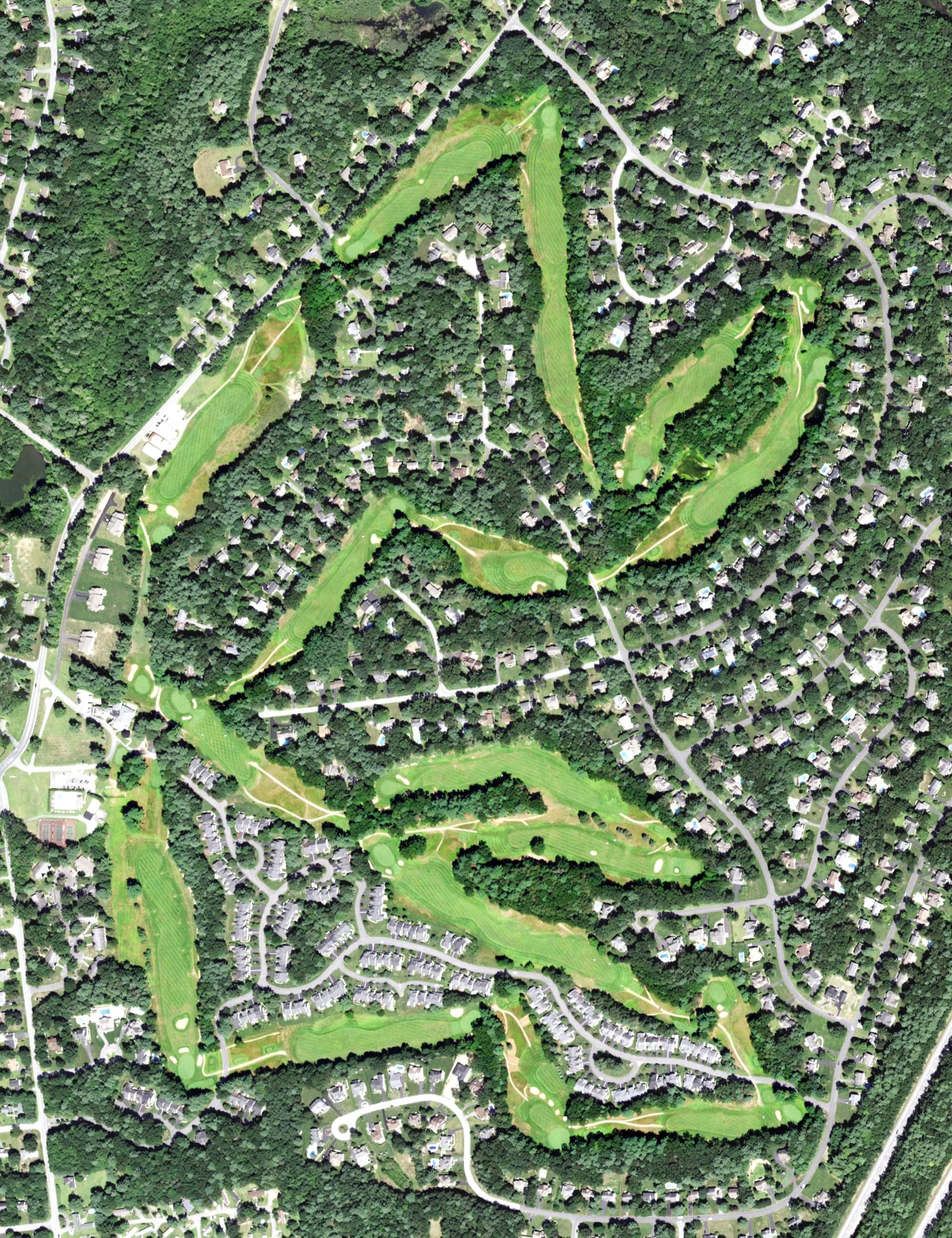 Aerial view of McGregor Links, NY, with its hole routing marked