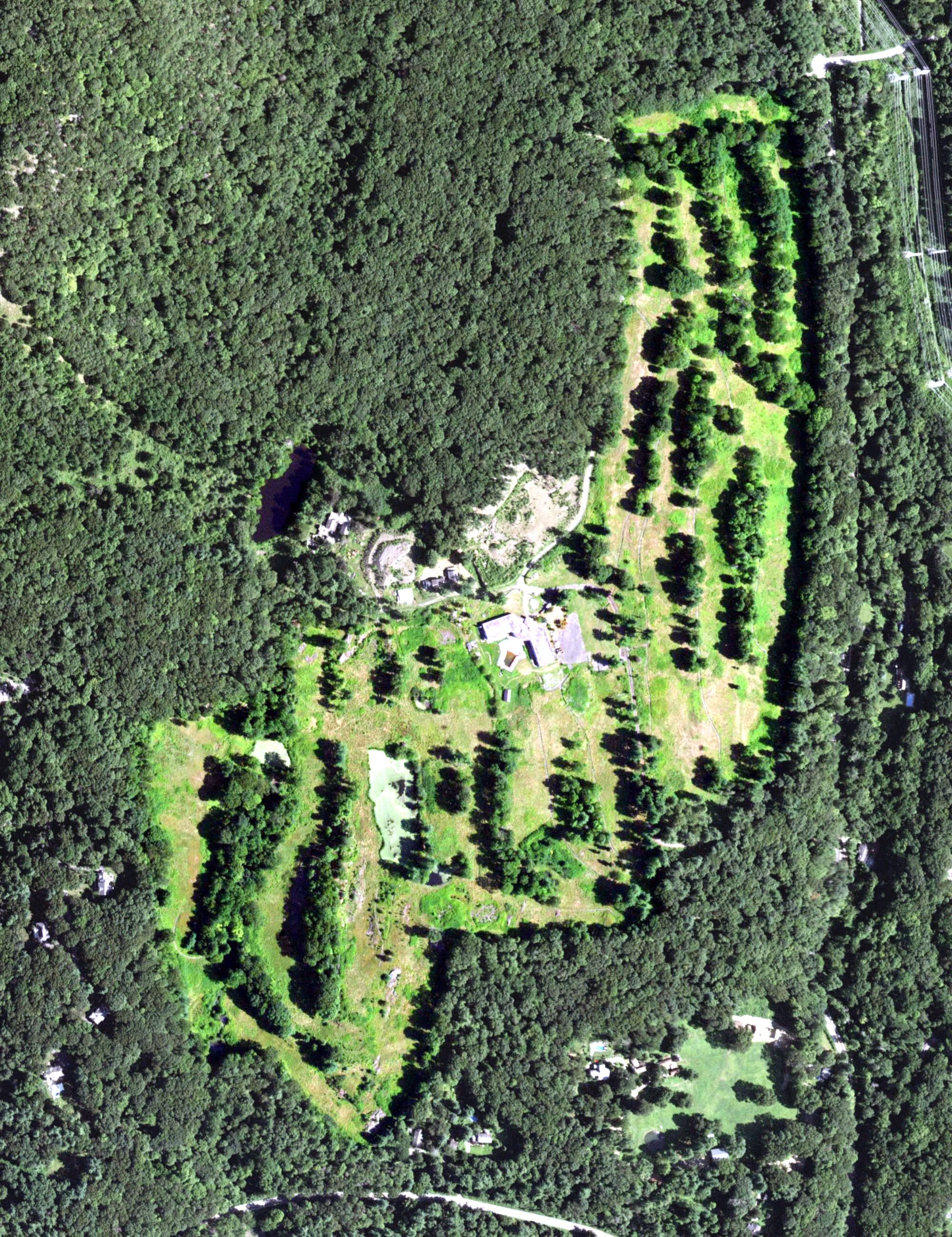 Aerial view of Sanctuary Golf Course, NY, with its hole routing marked