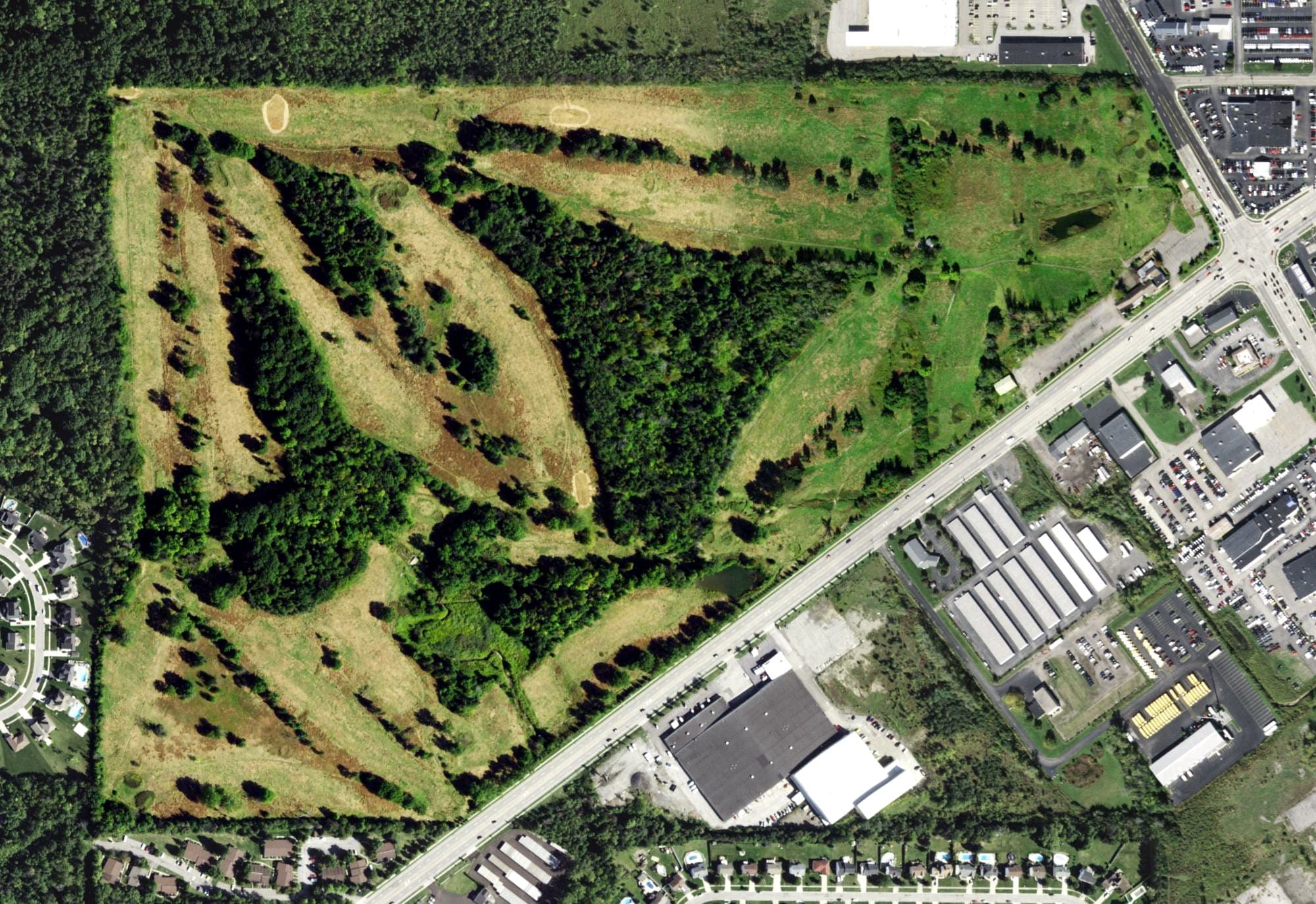 Aerial view of South Shore Country Club, NY, with its hole routing marked