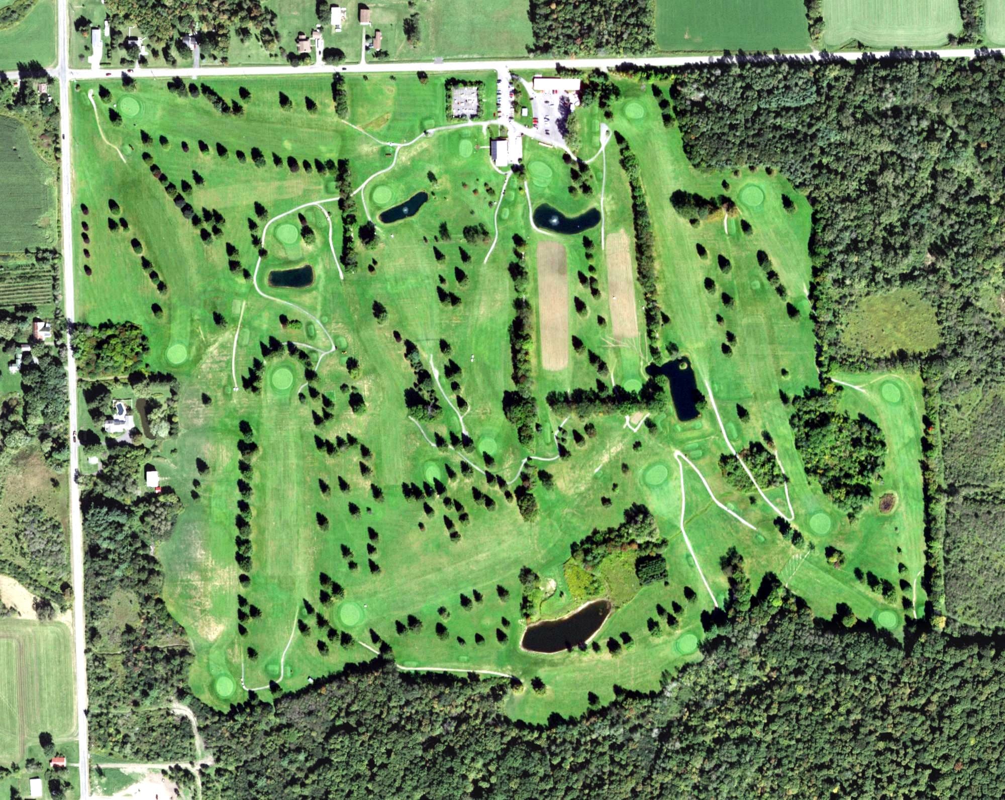 Aerial view of Stone Hedges Golf, NY, with its hole routing marked