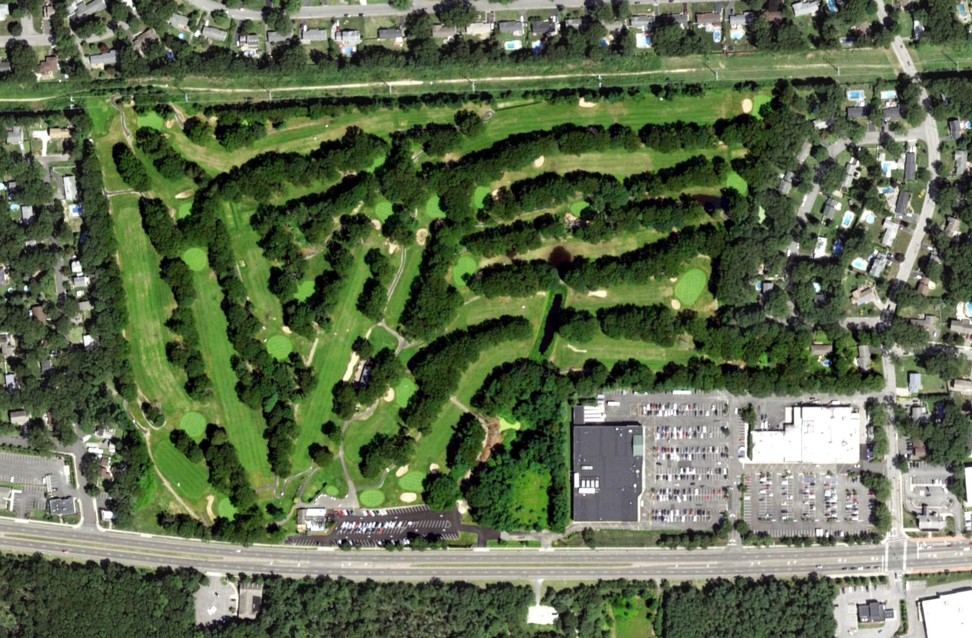 Aerial view of Tall Tree Golf Course, NY, with its hole routing marked