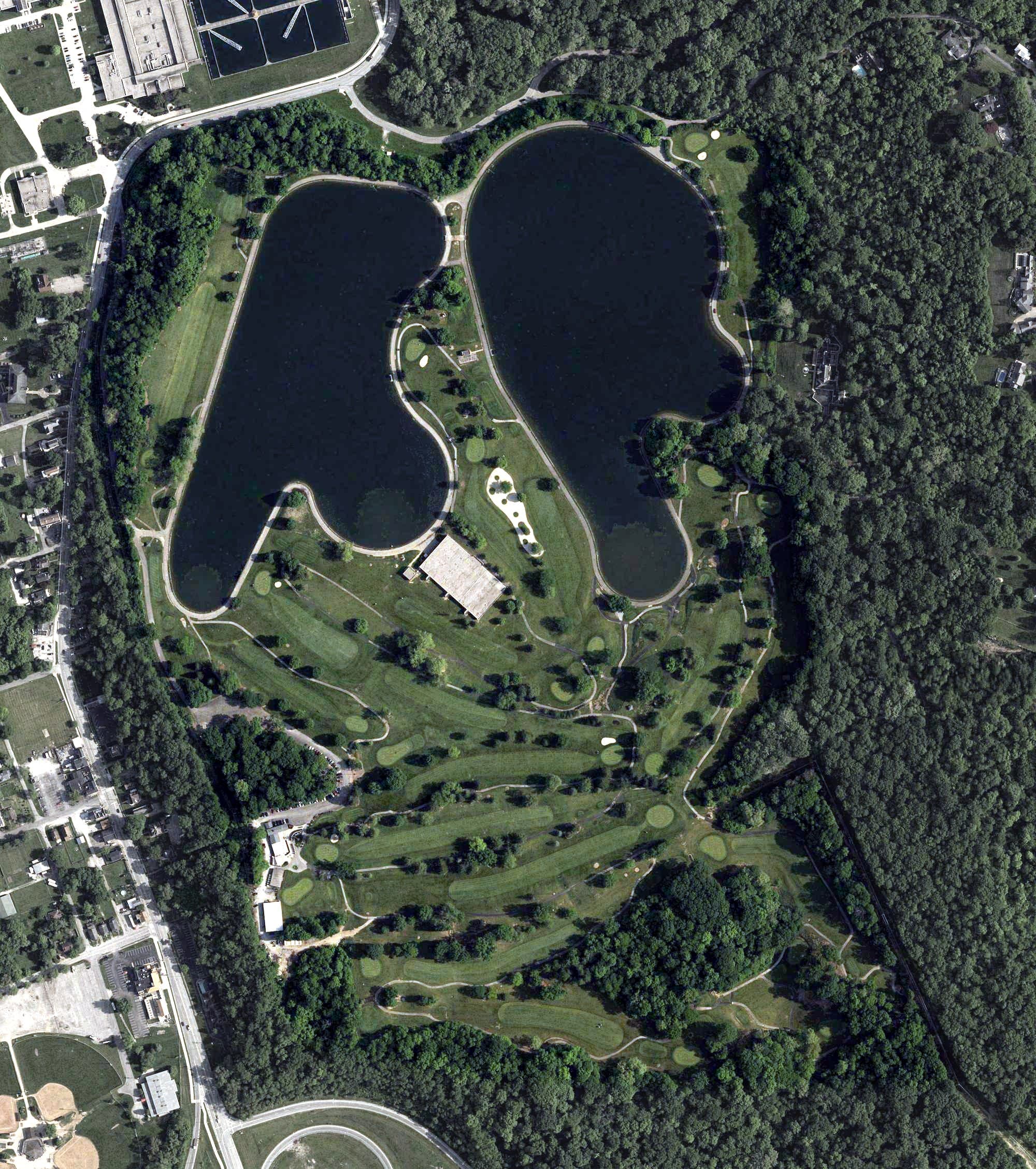 Aerial view of California Golf Course, OH, with its hole routing marked