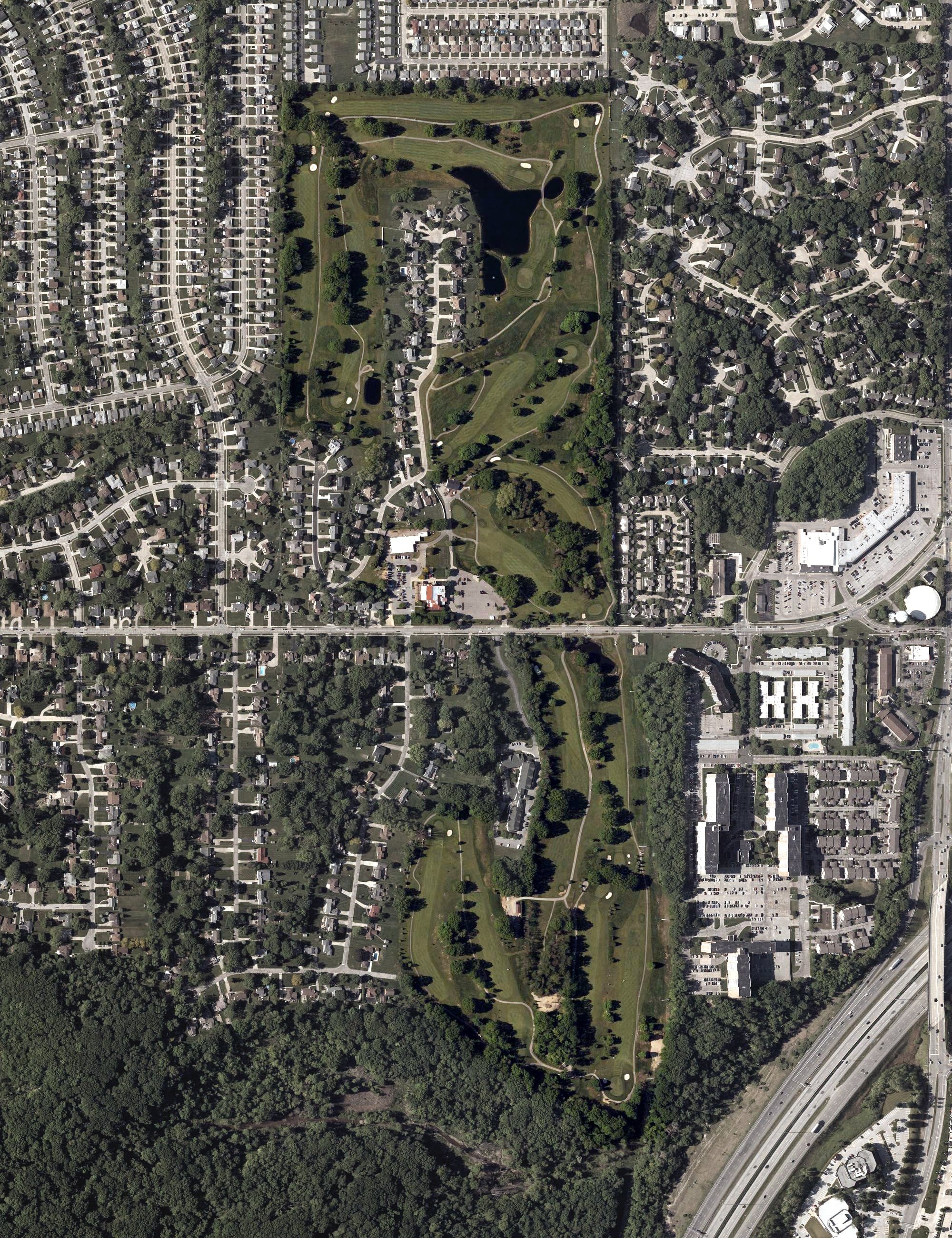 Aerial view of Pine Ridge Country Club, OH, with its hole routing marked