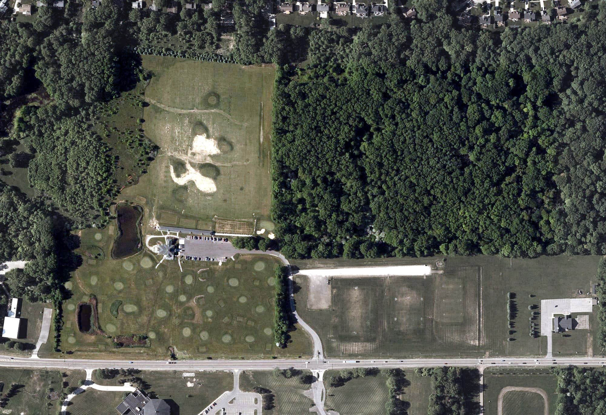 Aerial view of Windmill Golf Center, OH, with its hole routing marked