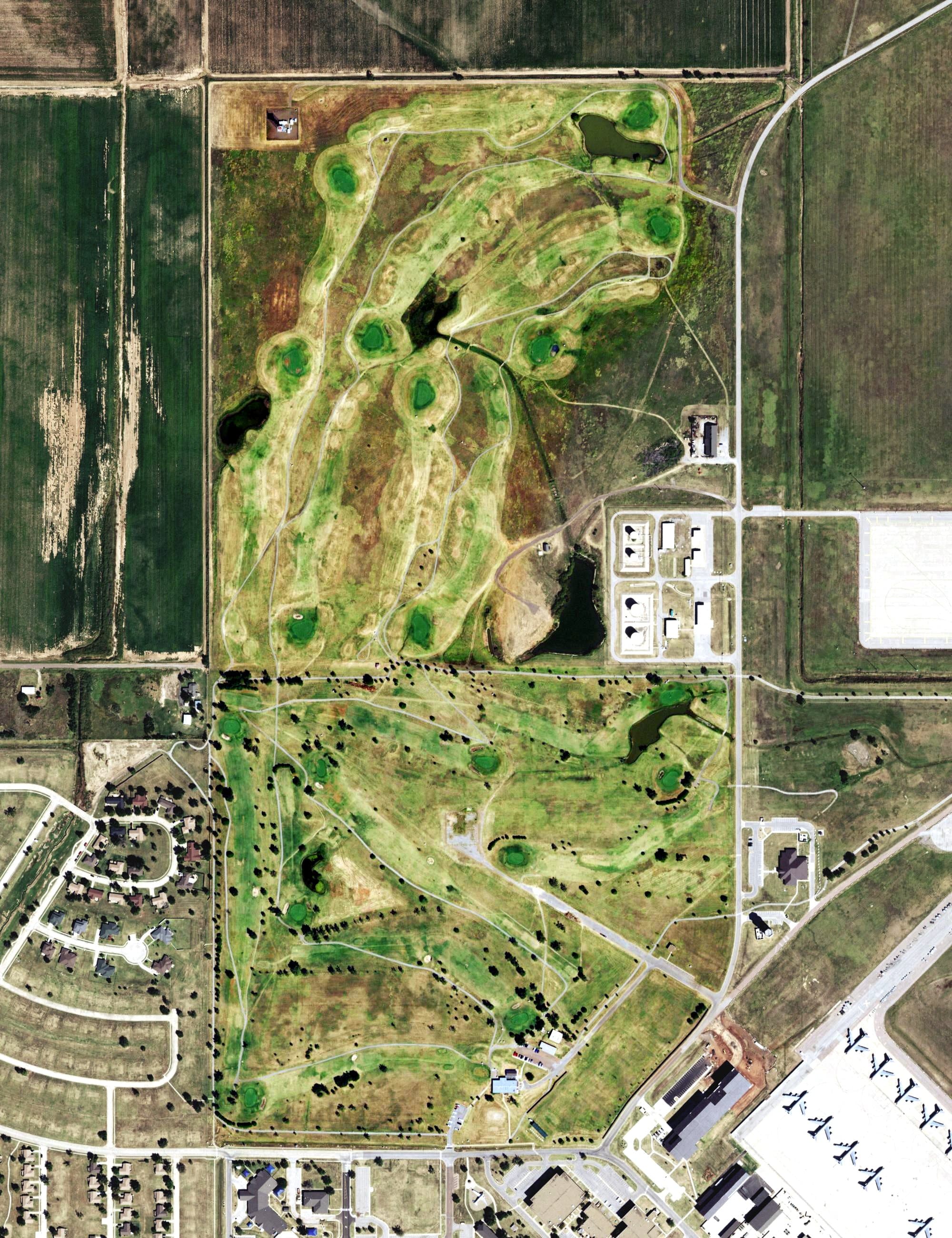 Aerial view of Windy Trails, OK, with its hole routing marked