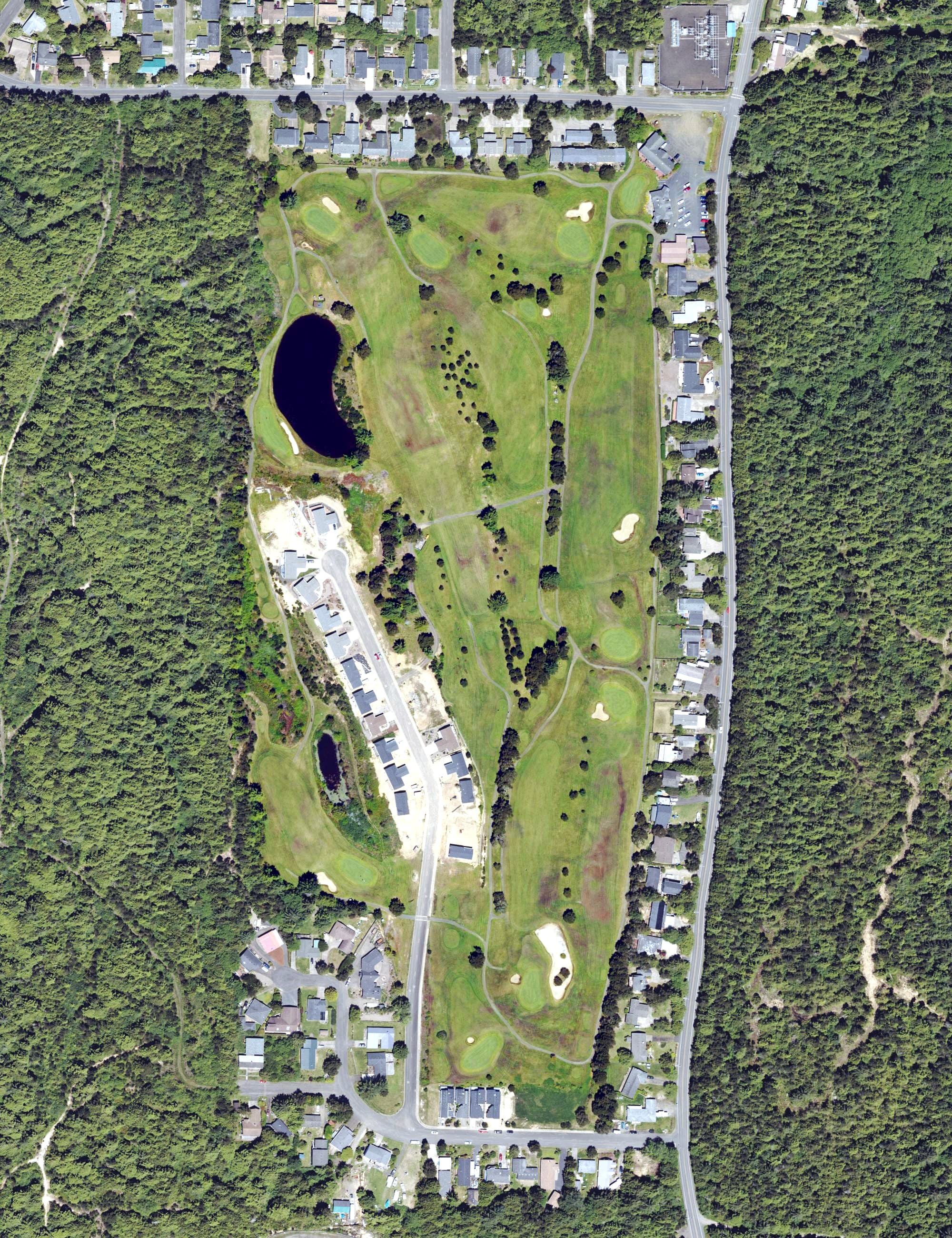 Aerial view of Crestview Golf Club, OR, with its hole routing marked