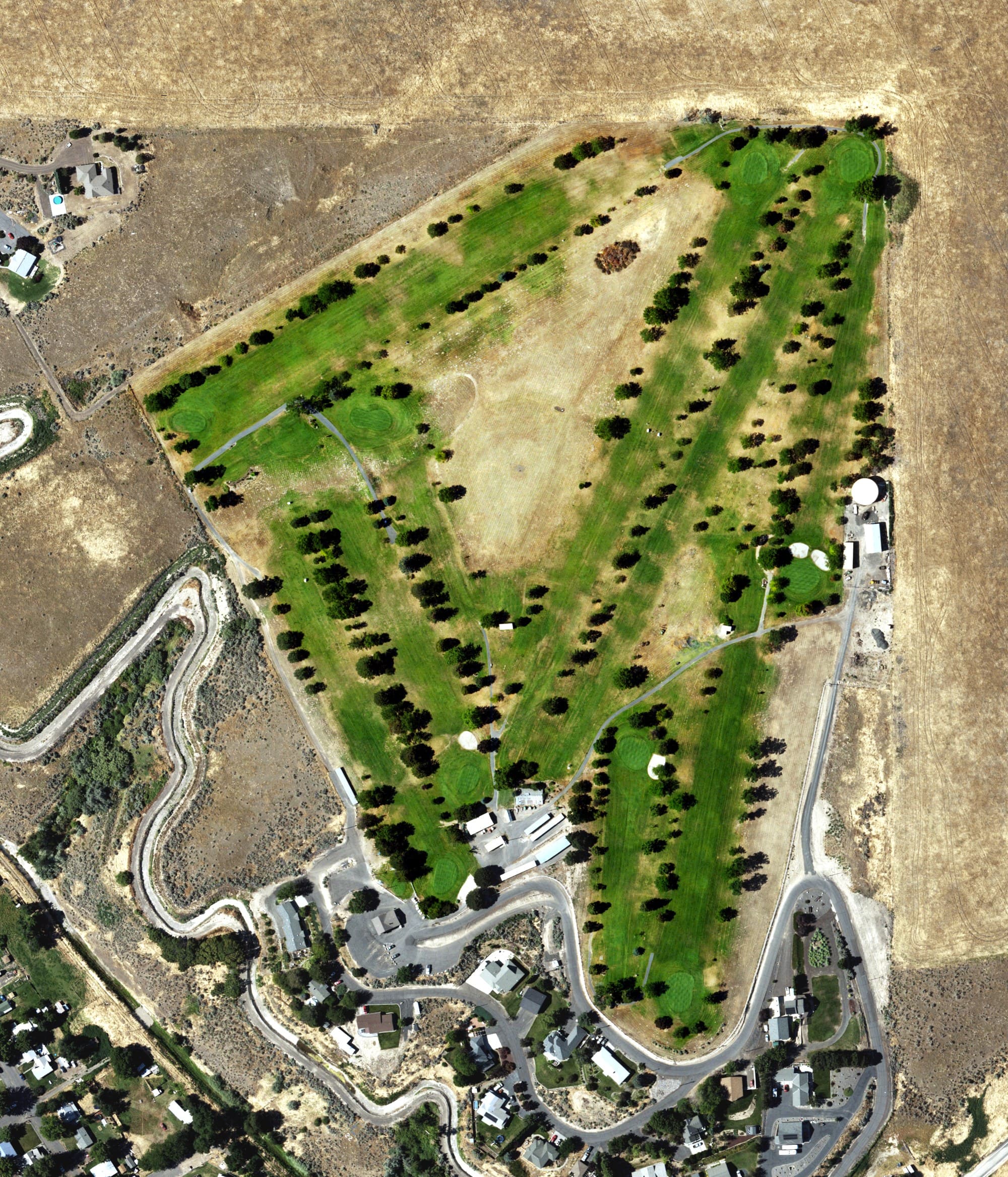 Aerial view of Echo City Golf Course, OR, with its hole routing marked