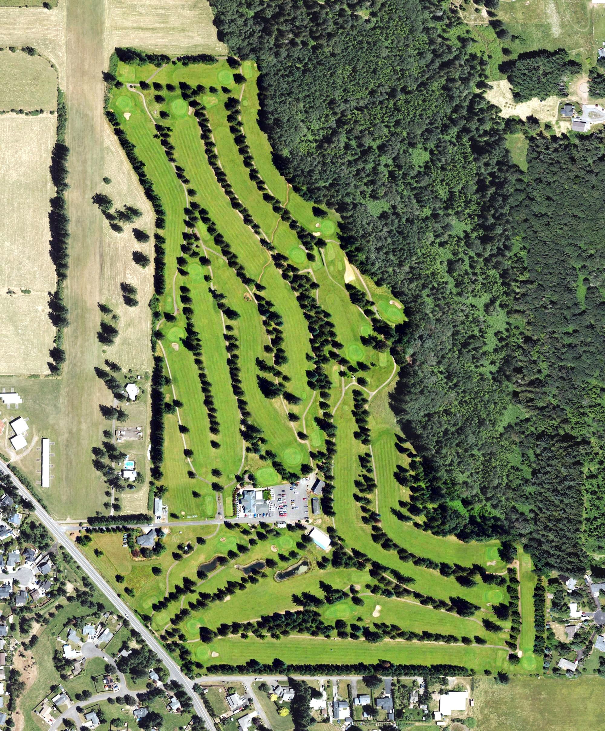 Aerial view of Oregon City Golf Club, OR, with its hole routing marked