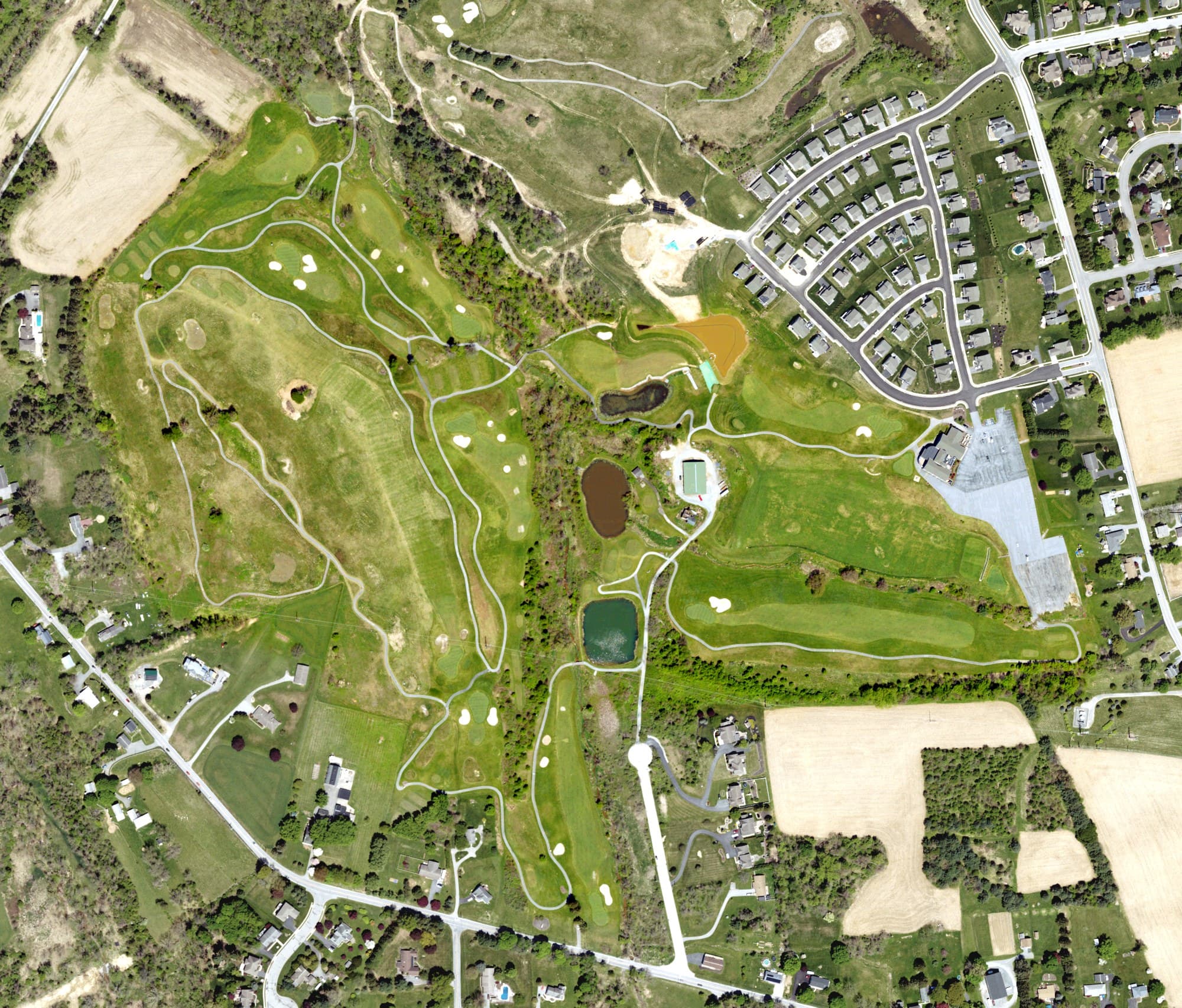 Aerial view of Bridgewater, PA, with its hole routing marked