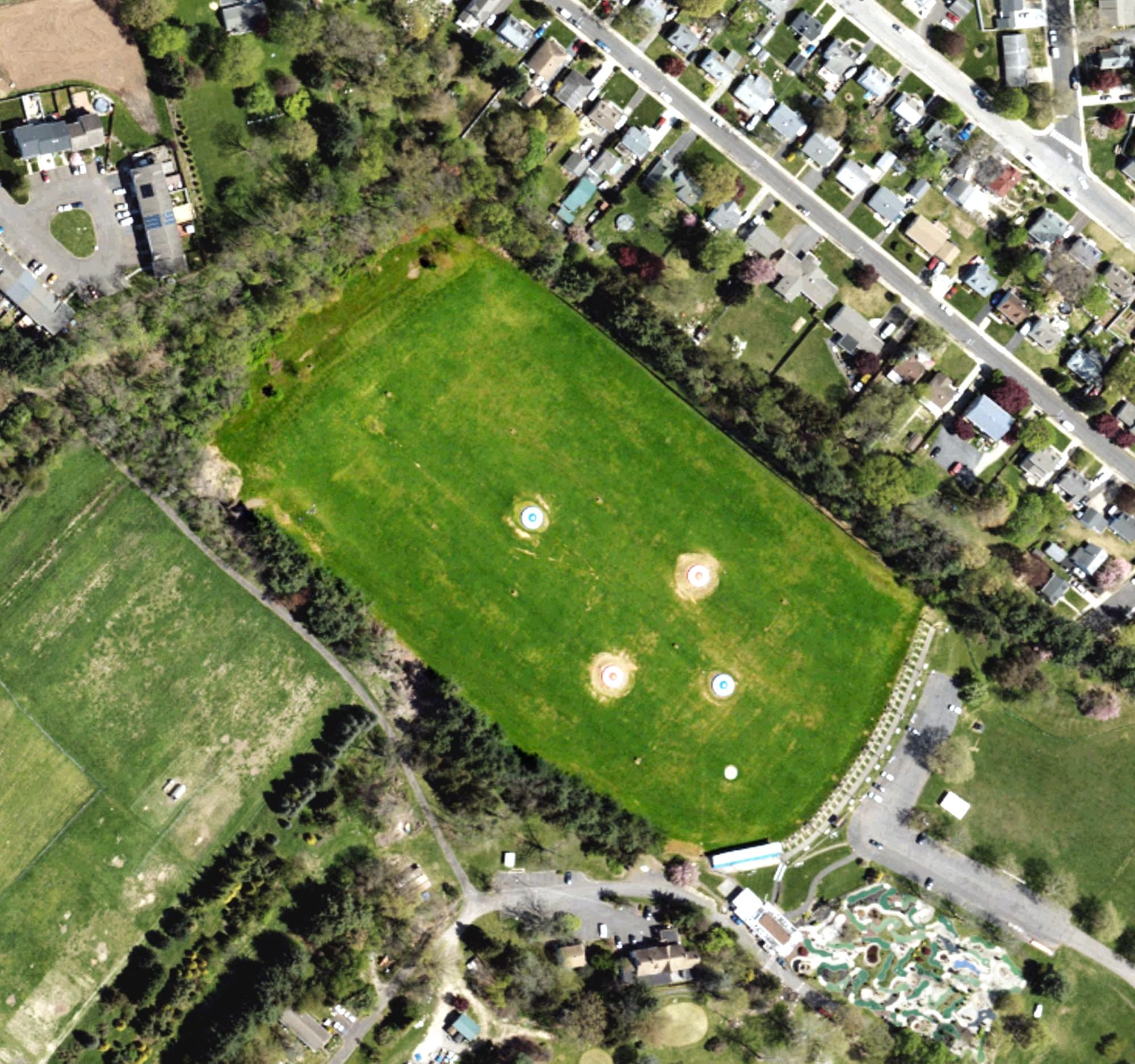 Aerial view of Double Eagle Driving Range, PA, with its hole routing marked