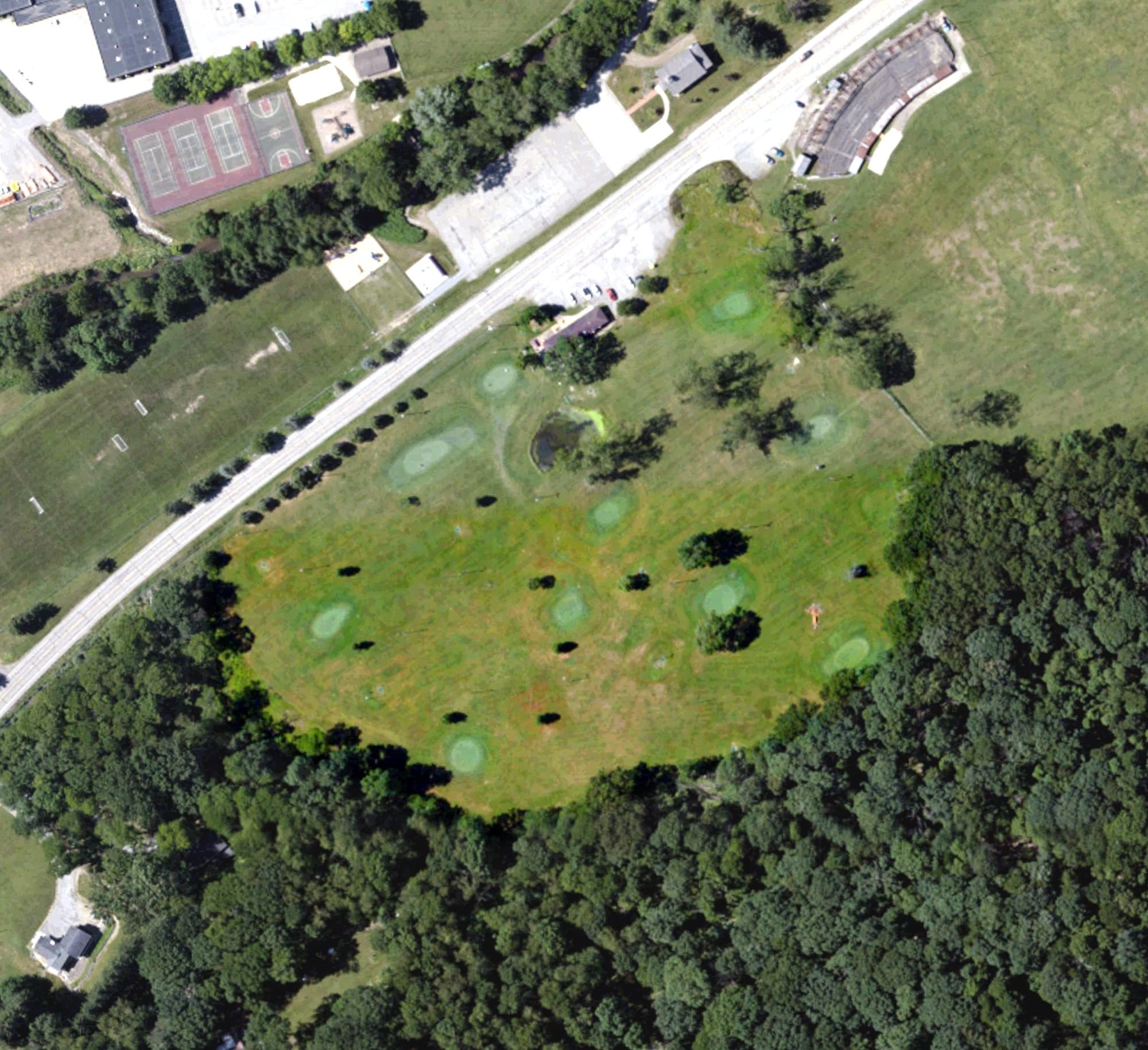Aerial view of Par 3 Golf, PA, with its hole routing marked
