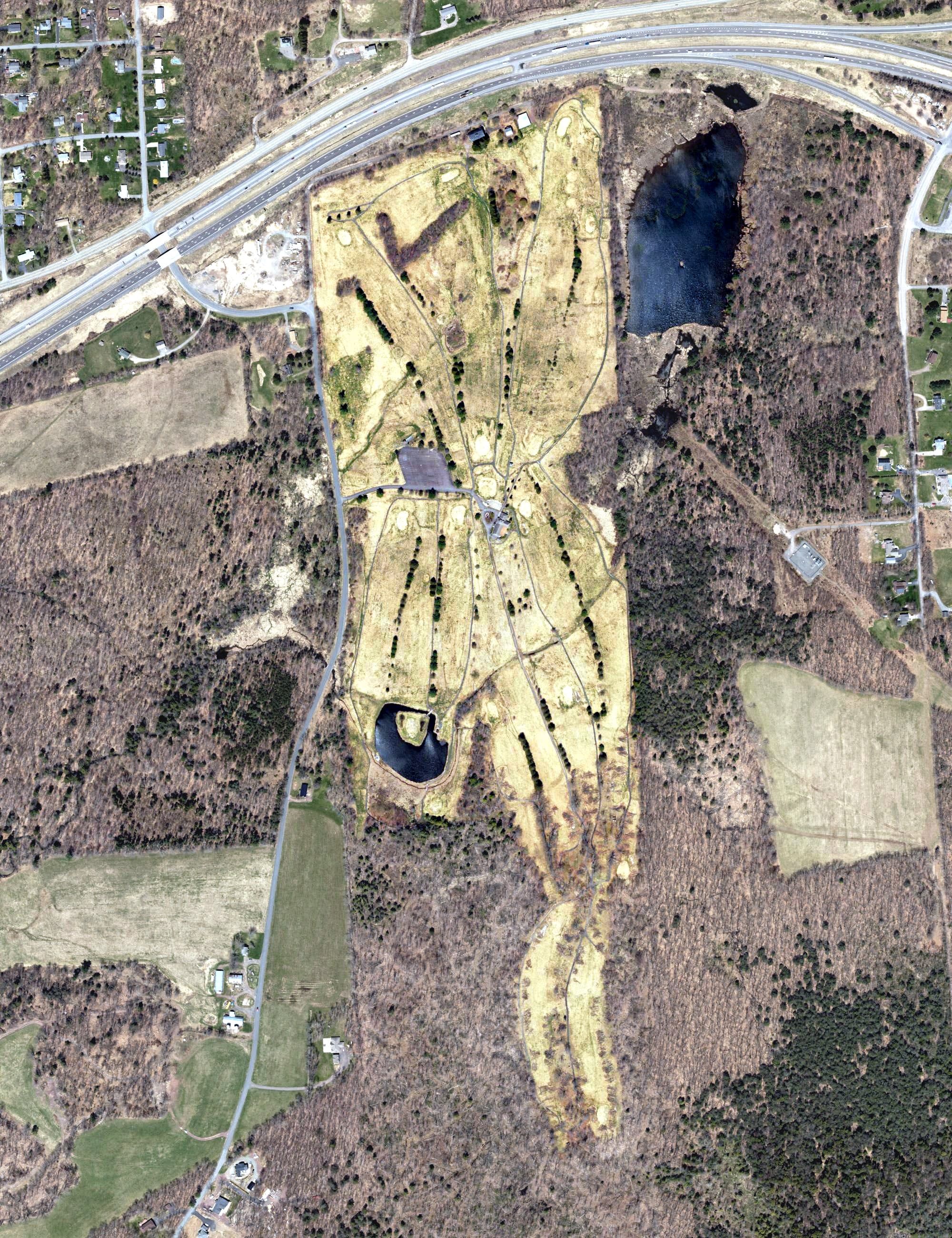 Aerial view of Scranton Municipal Golf Course, PA, with its hole routing marked