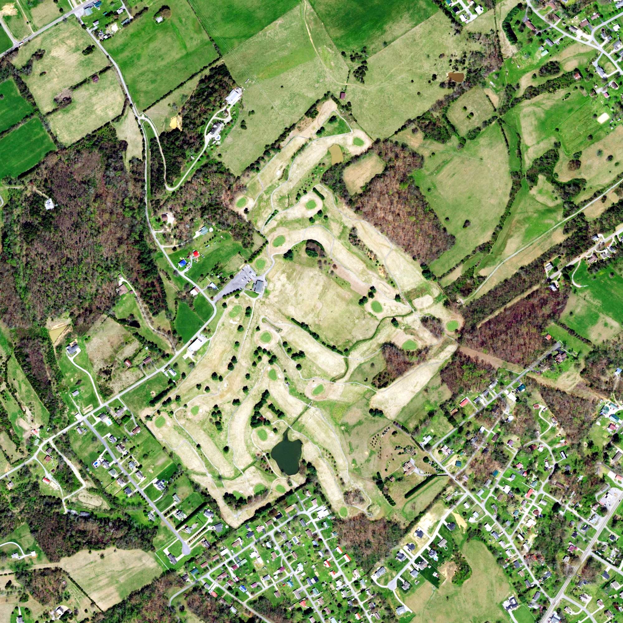 Aerial view of Andrew Johnson Golf Club, TN, with its hole routing marked