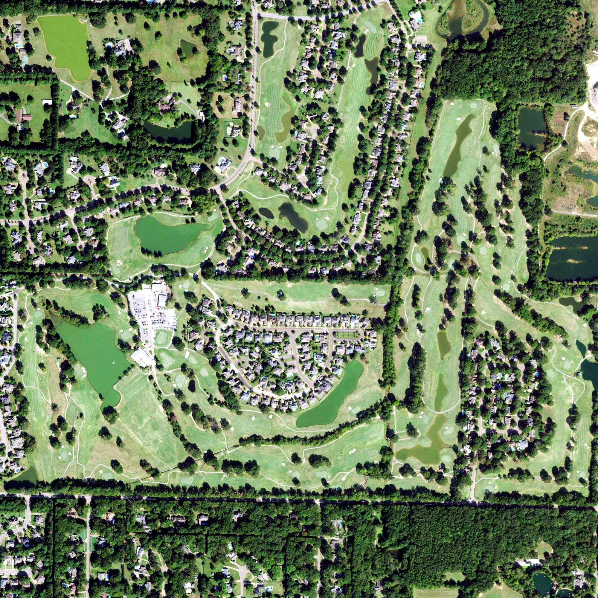 Aerial view of Memphis National Golf Course, TN, with its hole routing marked