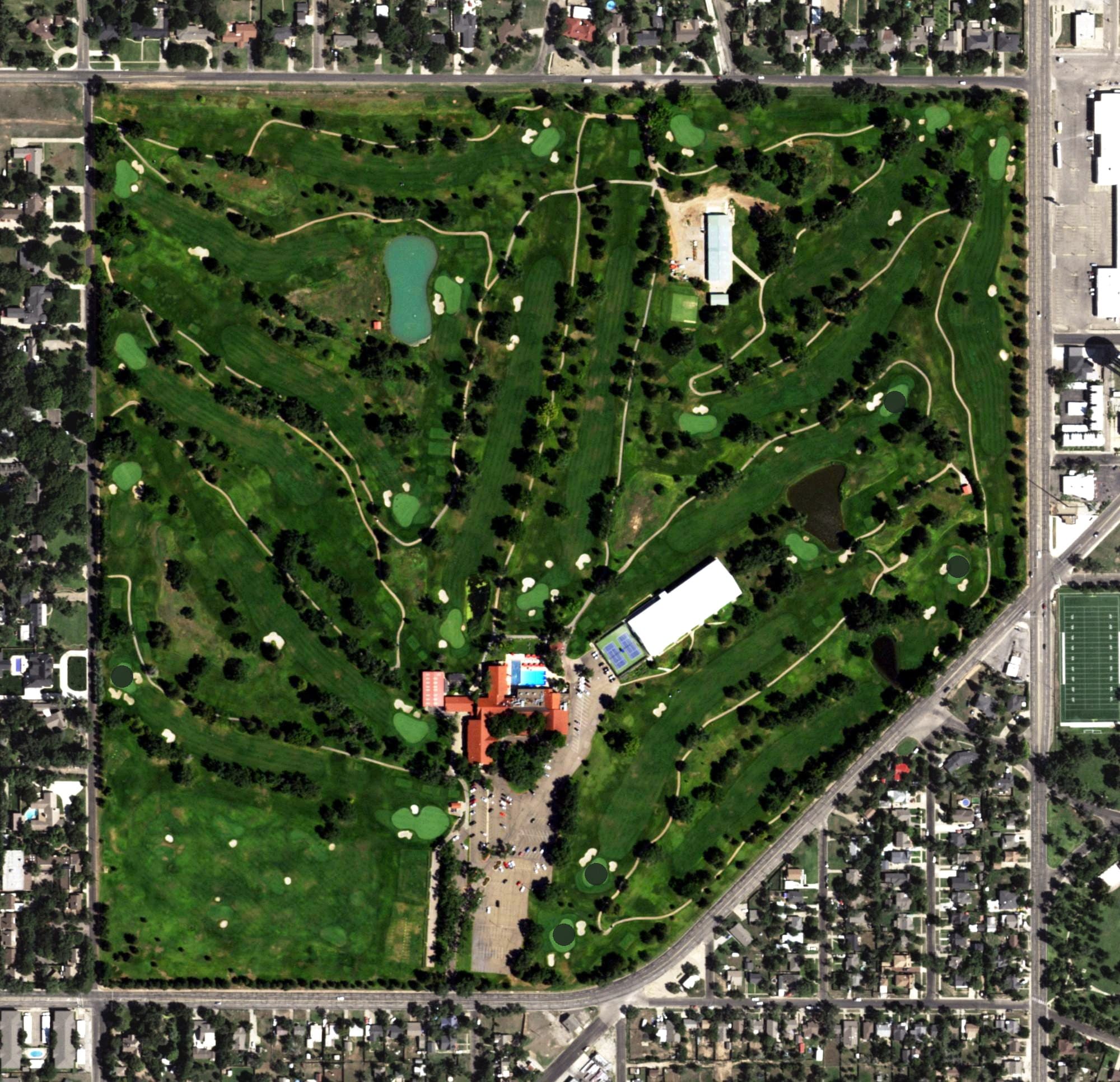 Aerial view of Amarillo Country Club, TX, with its hole routing marked
