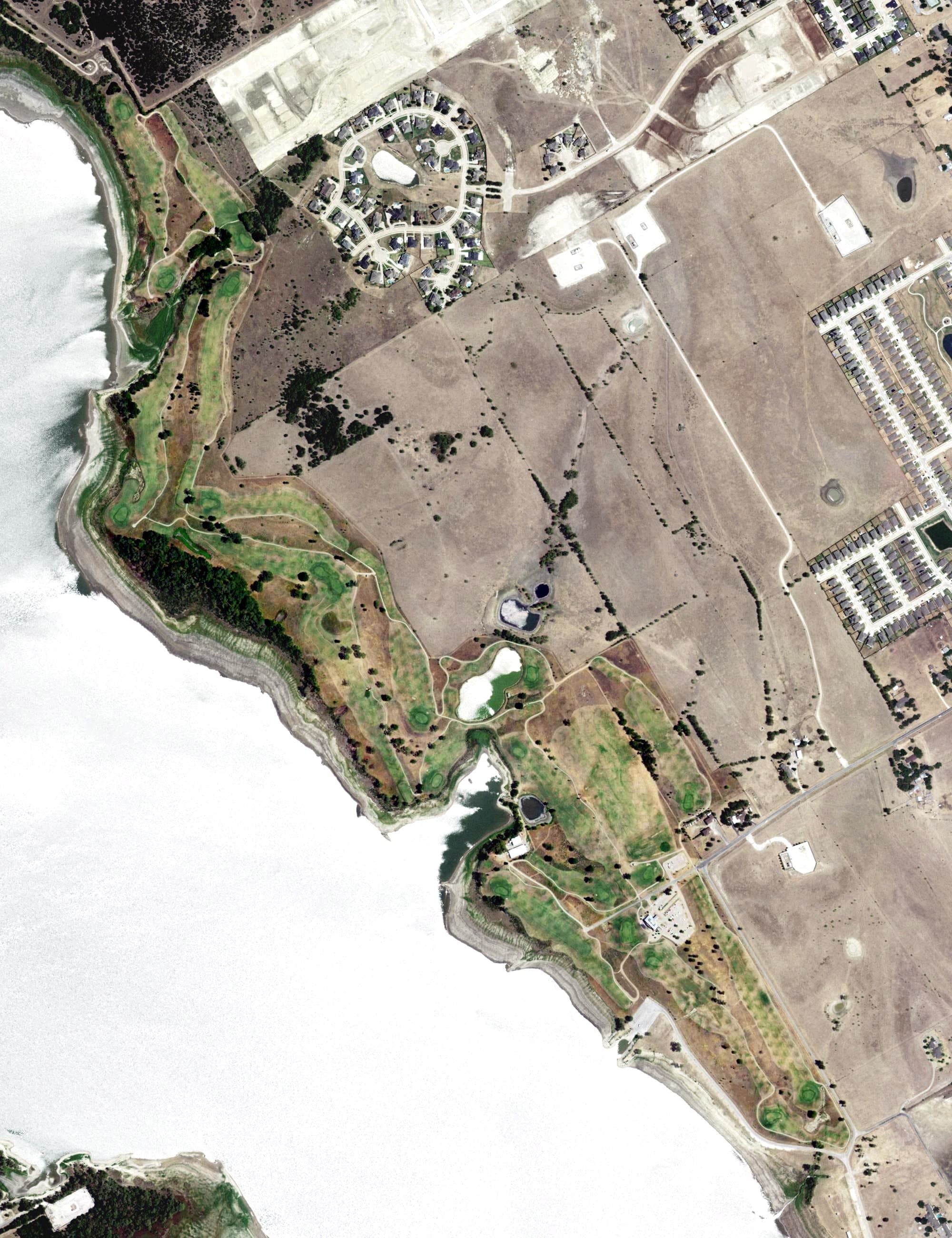 Aerial view of Cleburne Golf Links, TX, with its hole routing marked