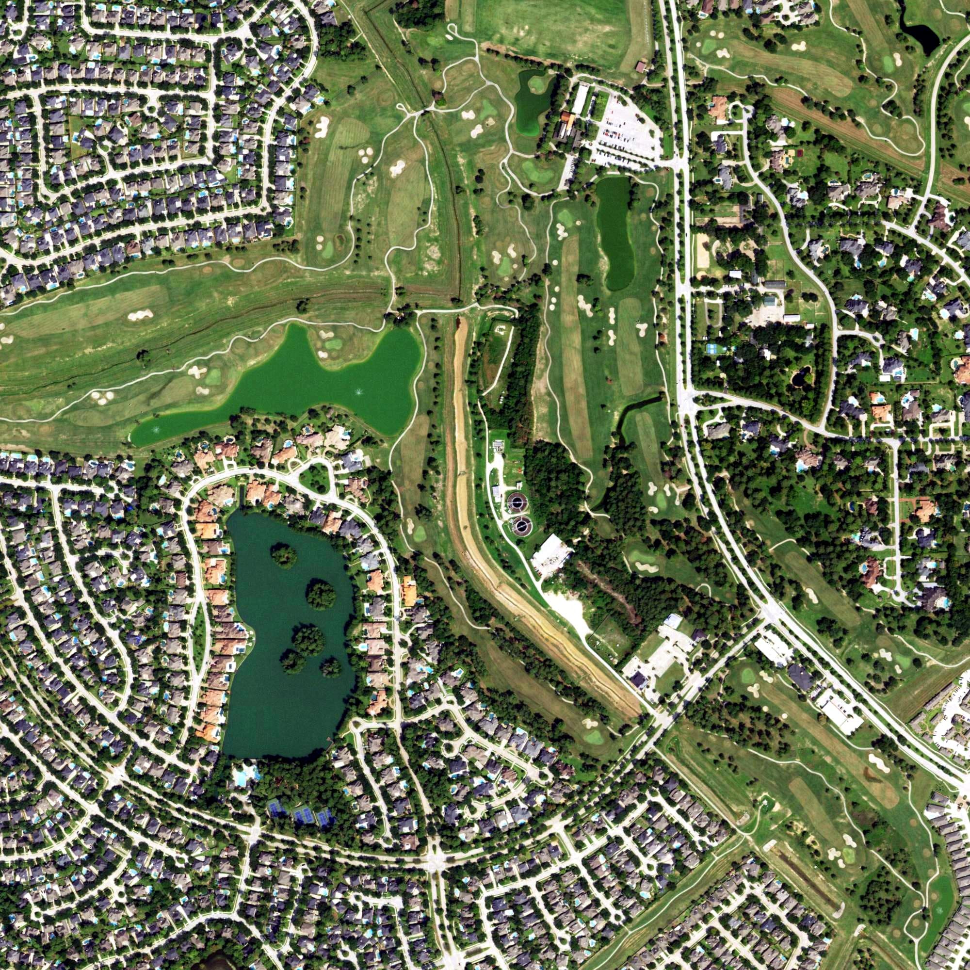 Aerial view of Gleannloch Golf Club, TX, with its hole routing marked