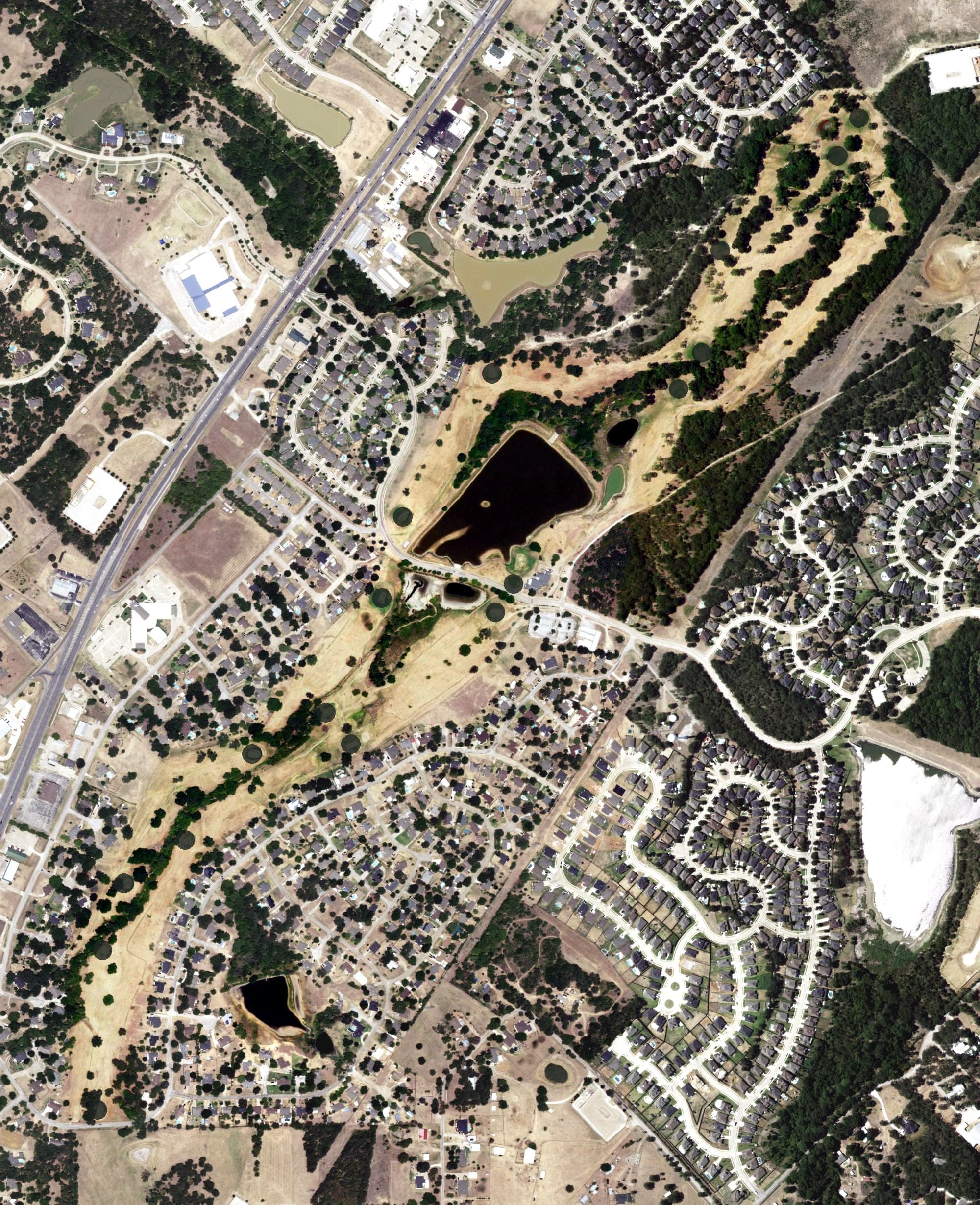 Aerial view of Mountain Valley Country Club (Disused), TX, with its hole routing marked
