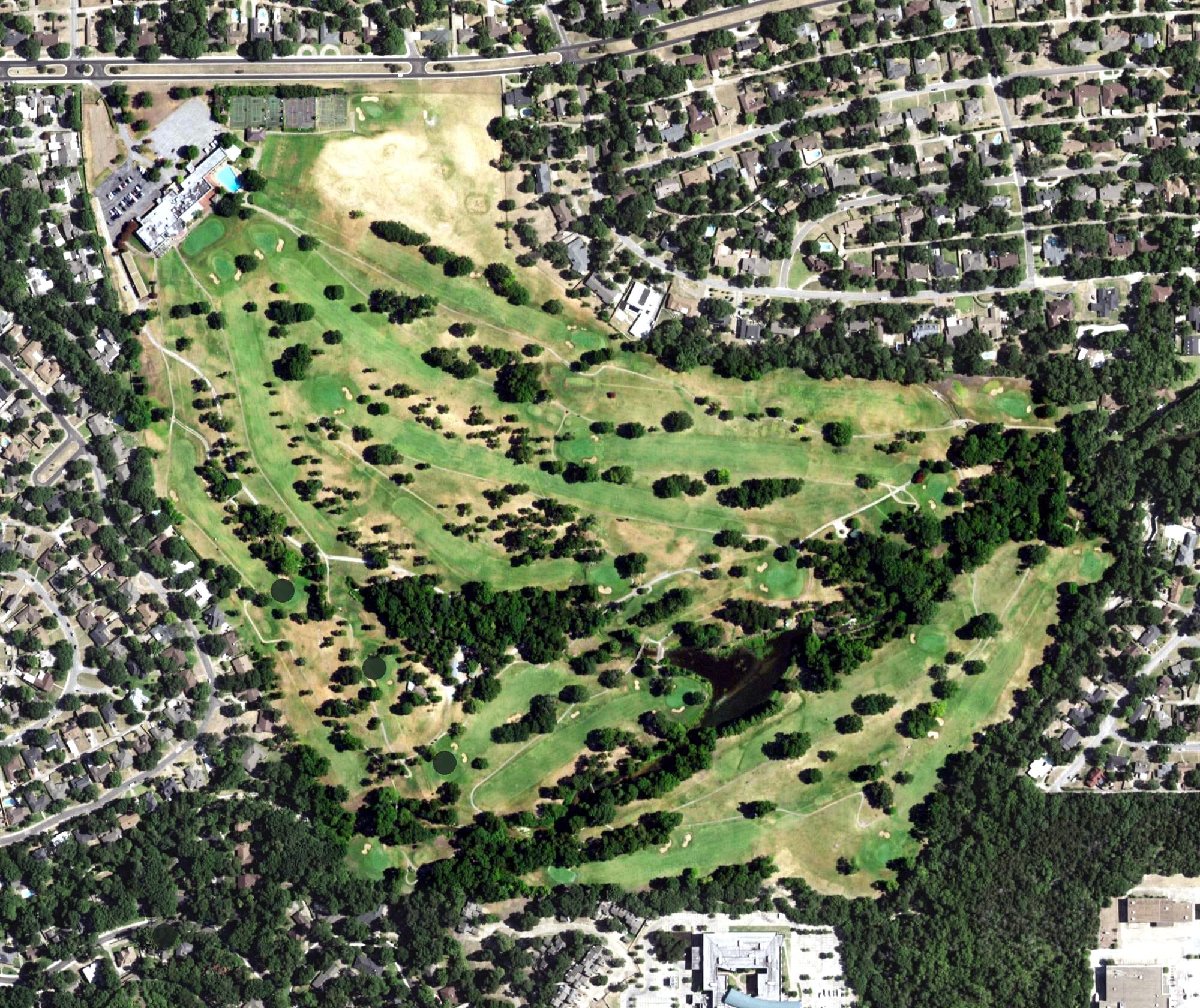 Aerial view of Oak Cliff Country Club, TX, with its hole routing marked