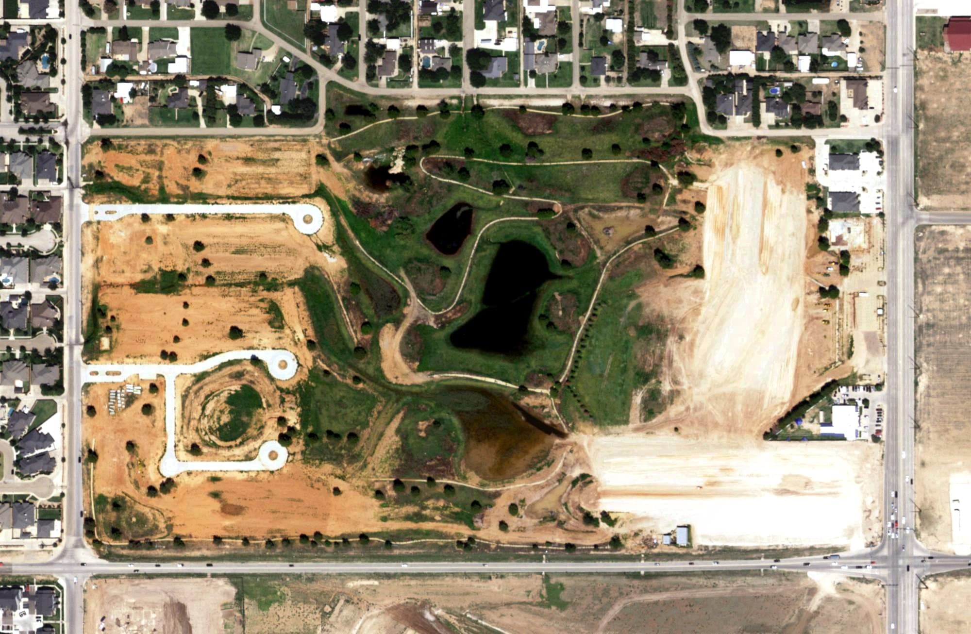 Aerial view of Stone Gate Golf Course, TX, with its hole routing marked