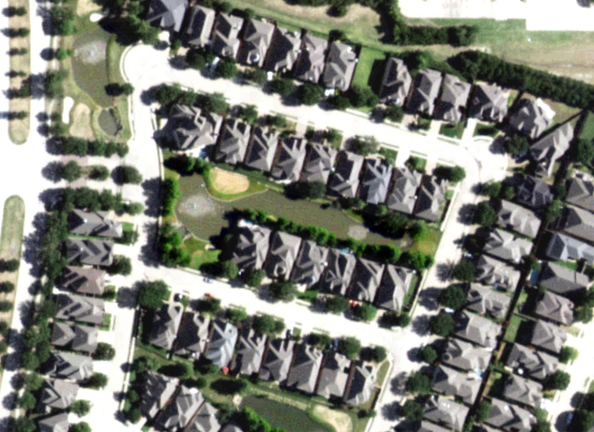 Aerial view of Willow Pond Golf Course, TX, with its hole routing marked