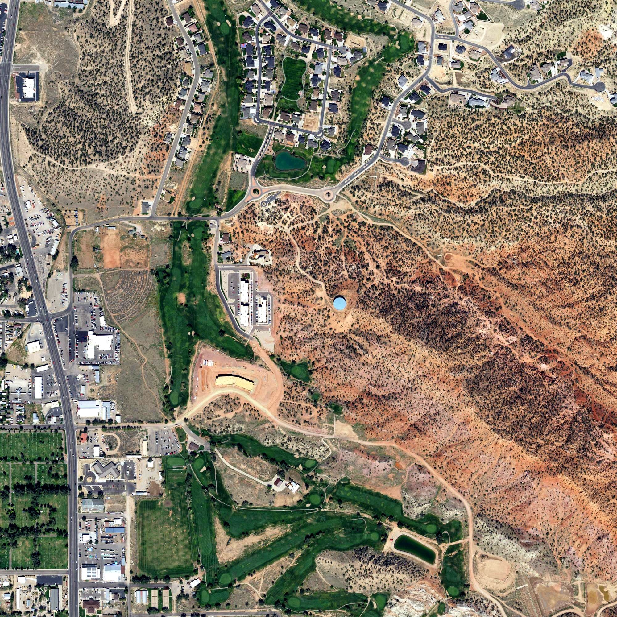 Aerial view of Cedar Ridge Golf Course, UT, with its hole routing marked