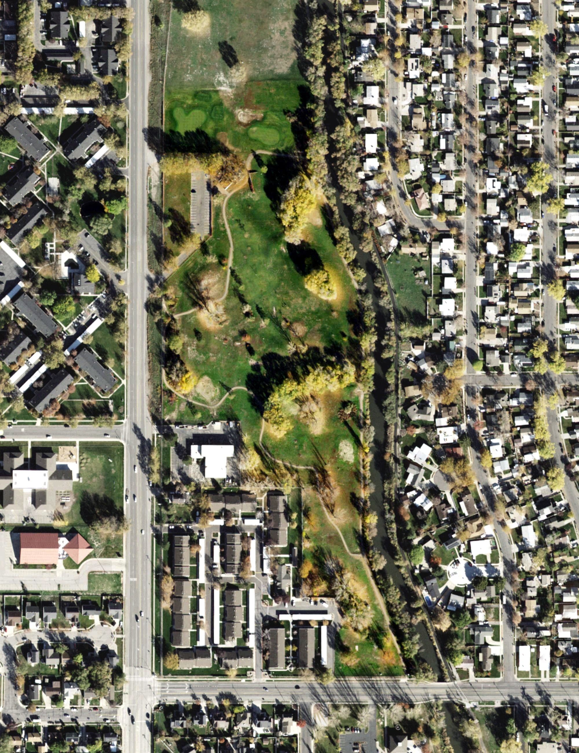 Aerial view of Roots Disc Golf Course, UT, with its hole routing marked