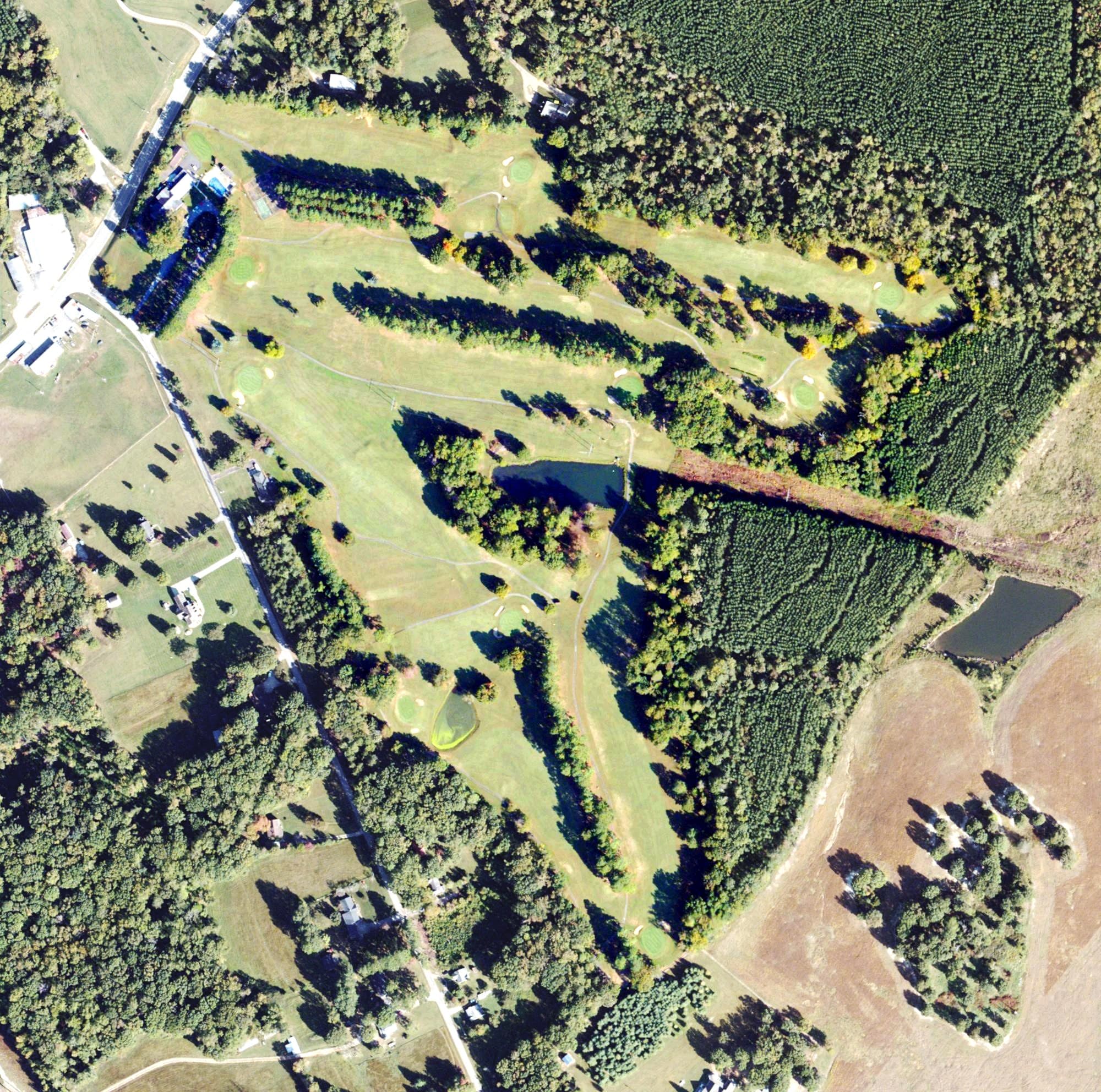 Aerial view of Mecklenburg Country Club, VA, with its hole routing marked