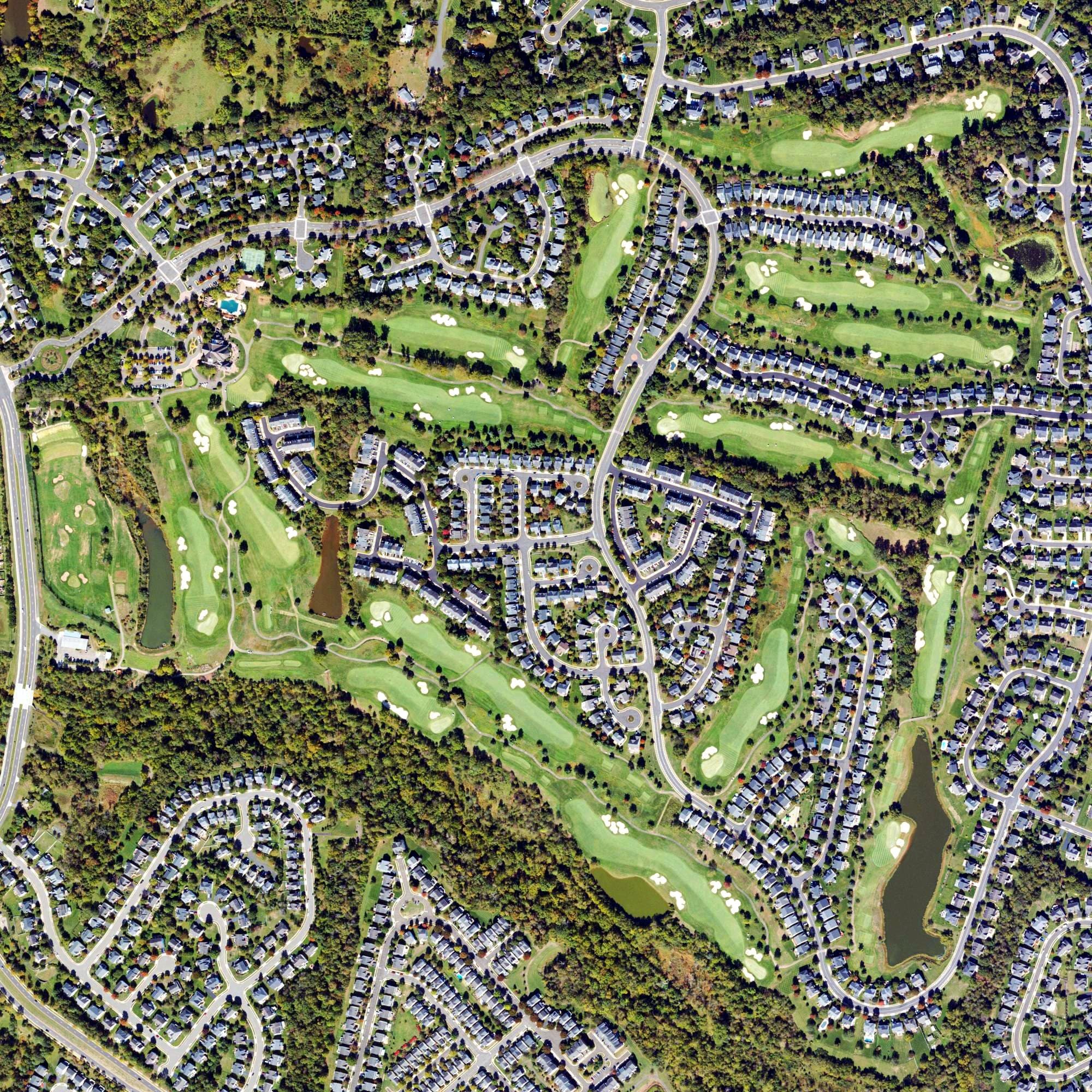 Aerial view of Piedmont Club - Haymarket, VA, with its hole routing marked