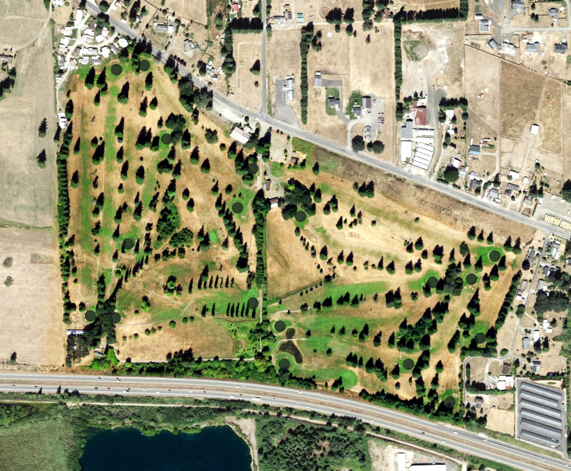 Aerial view of Oakridge Golf Course, WA, with its hole routing marked
