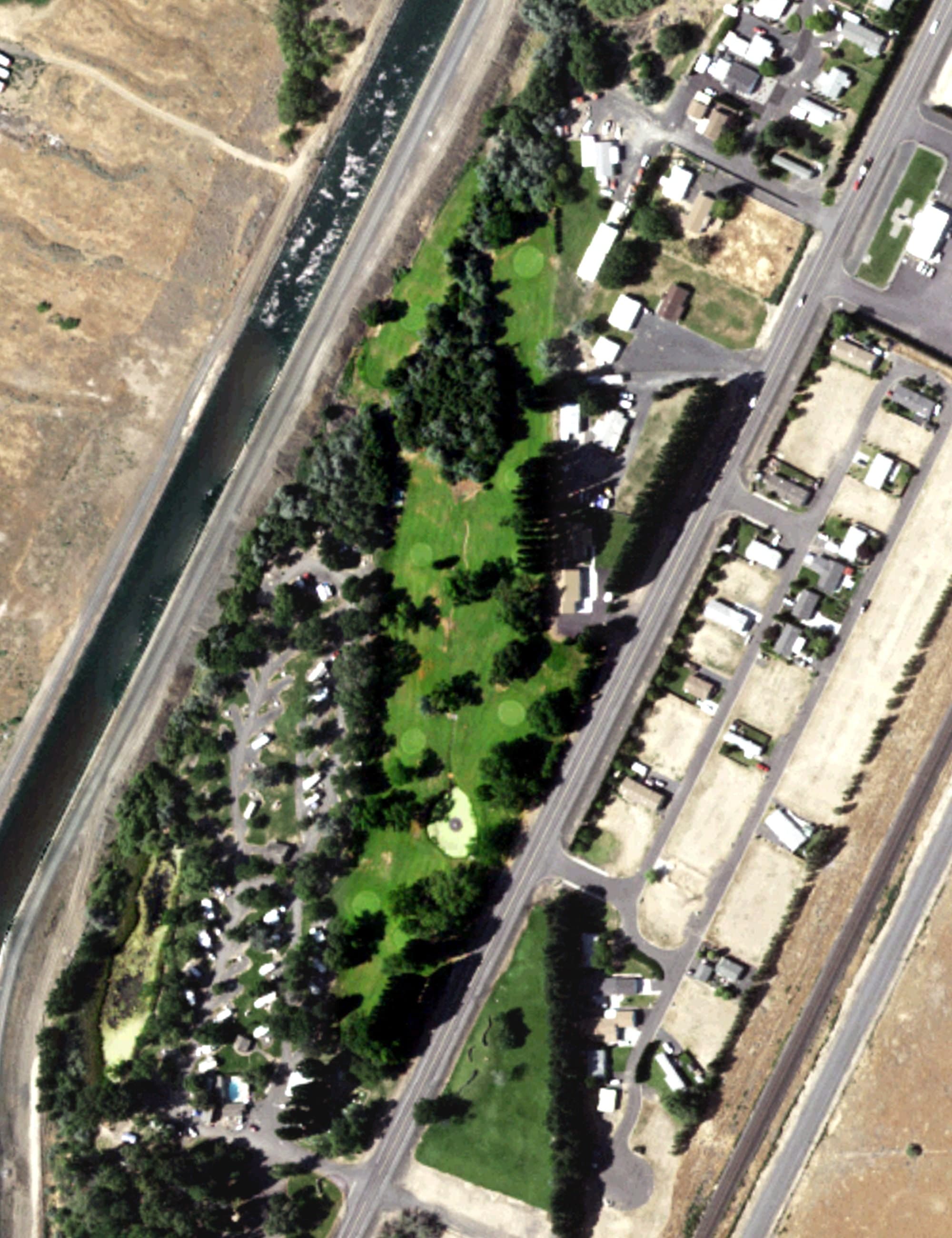 Aerial view of Oasis Golf Course, WA, with its hole routing marked