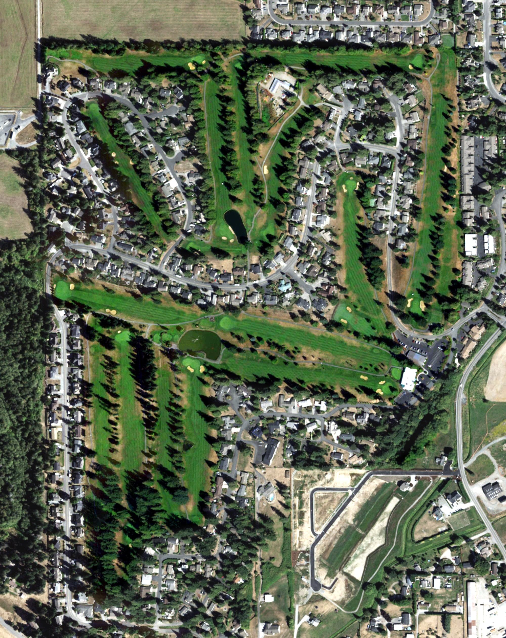 Aerial view of Skagit Golf & Country Club, WA, with its hole routing marked