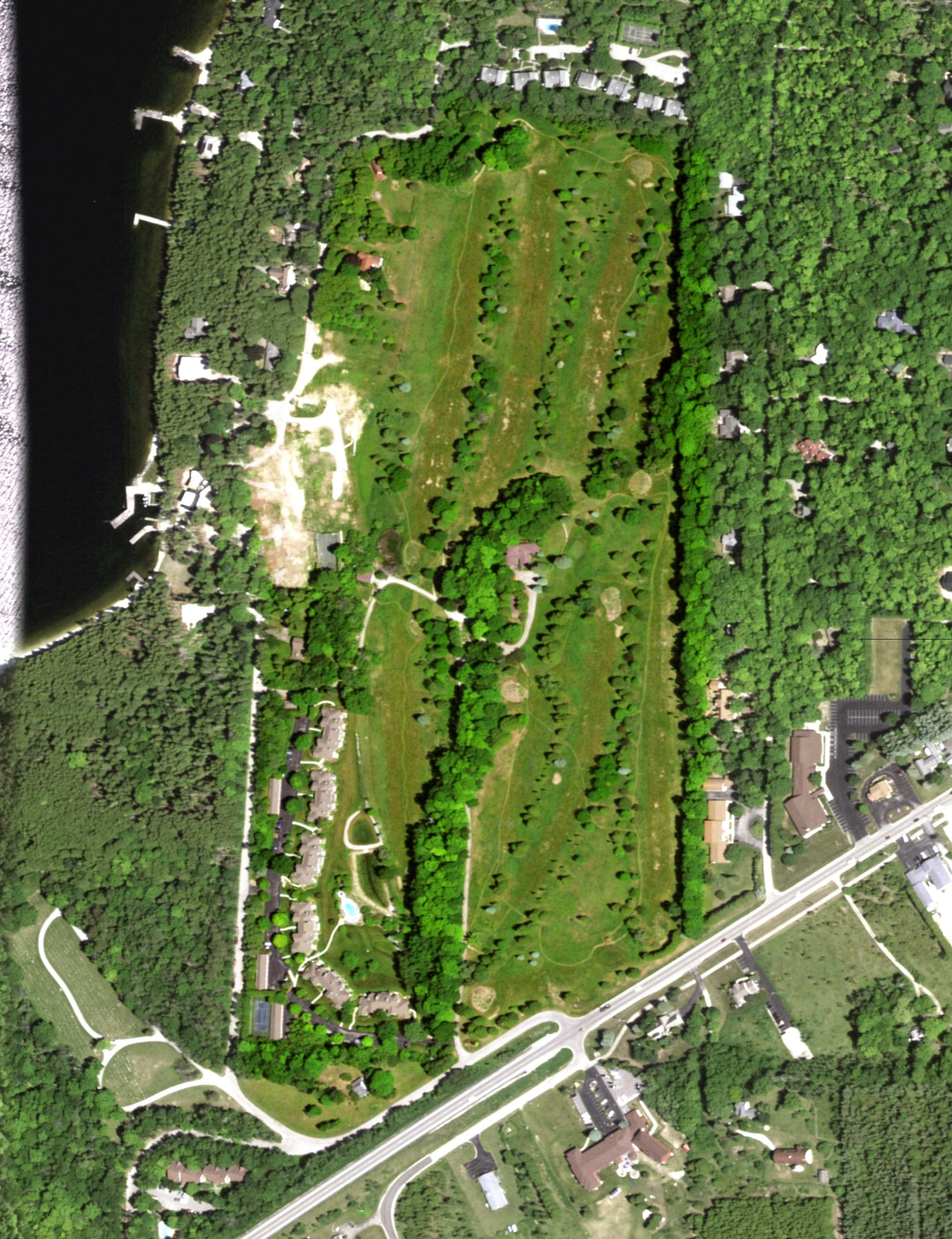 Aerial view of Bay Ridge Golf Course, WI, with its hole routing marked