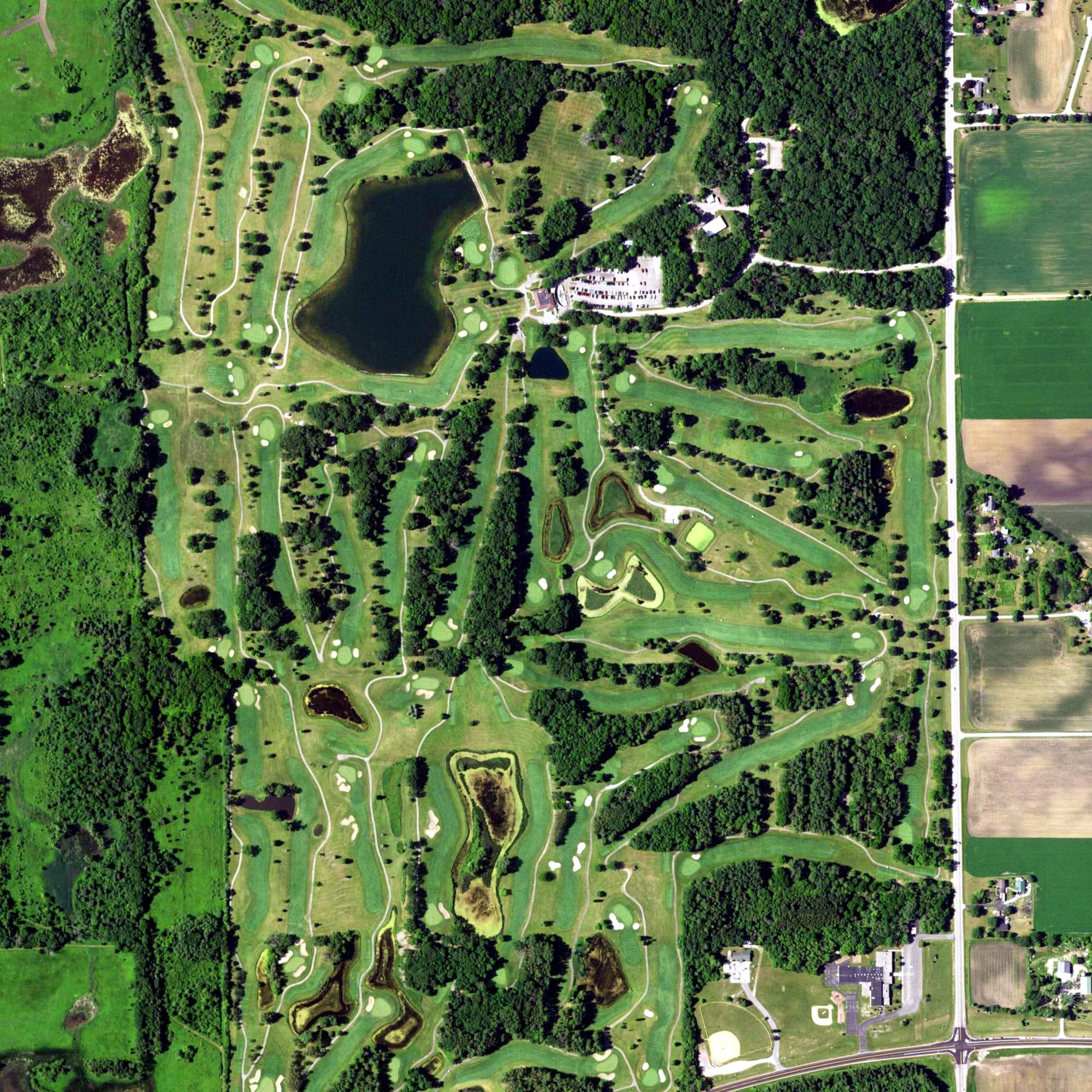 Aerial view of Brighton Dale Links, WI, with its hole routing marked