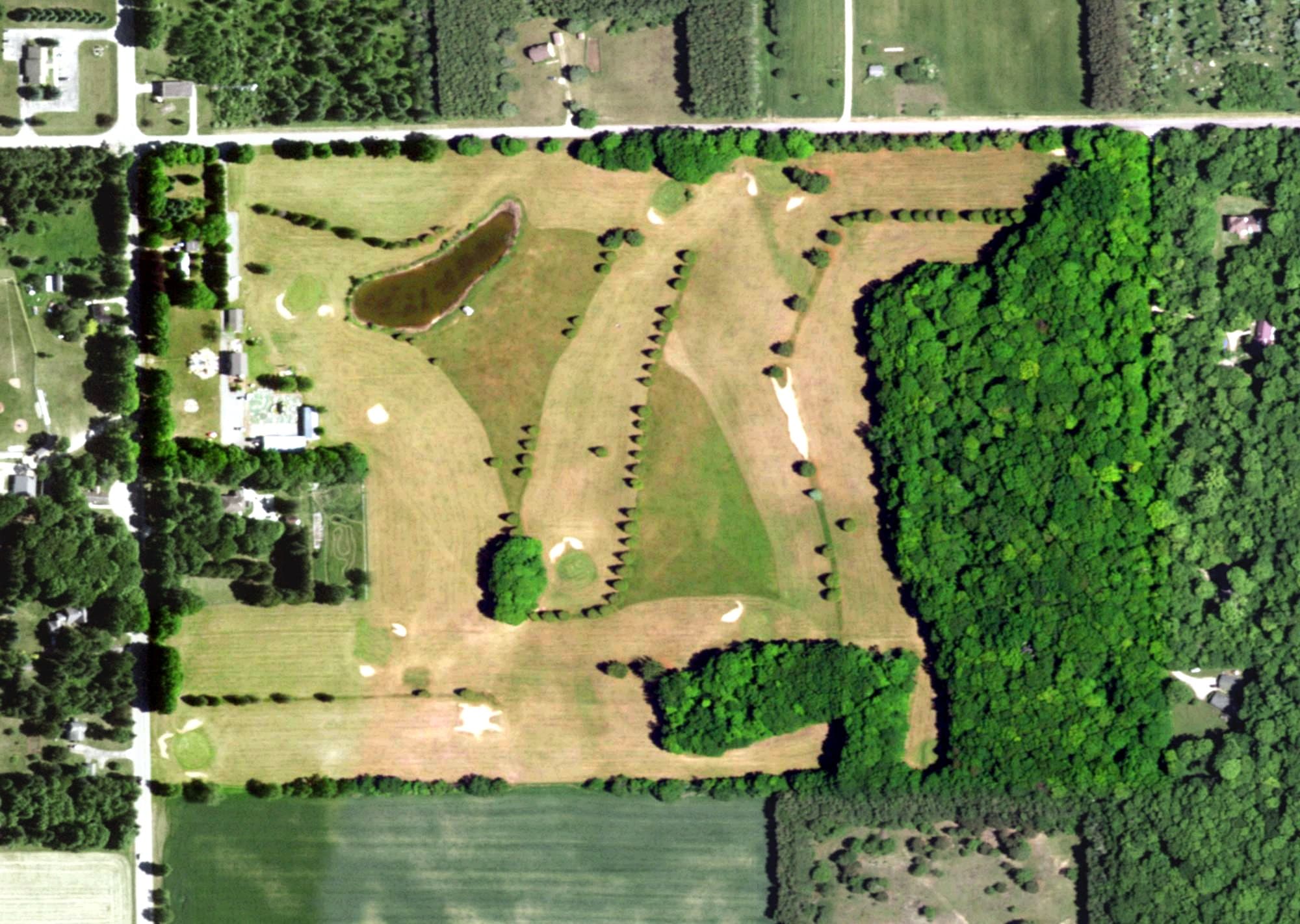 Aerial view of Deer Run Golf Course, WI, with its hole routing marked