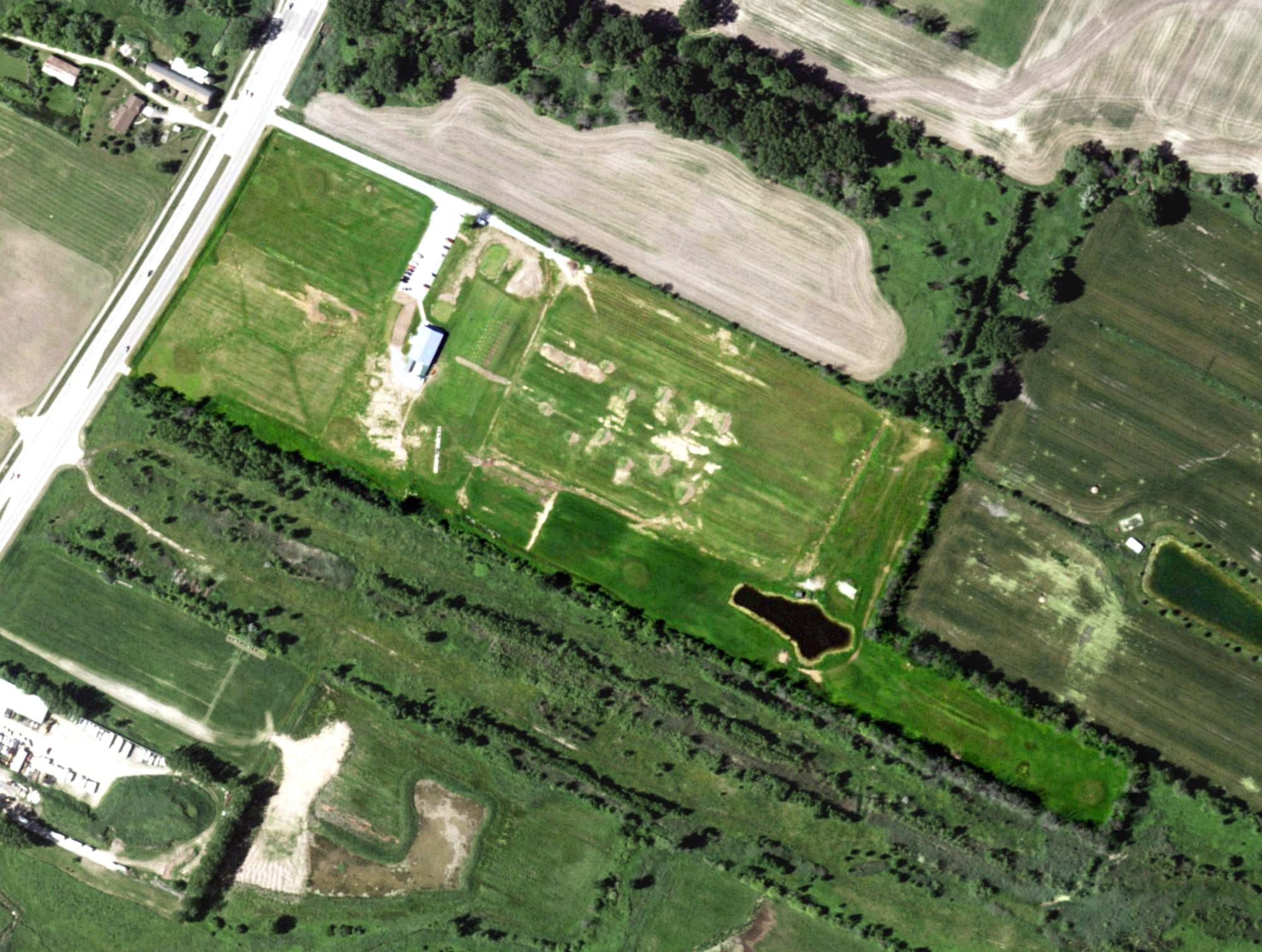 Aerial view of Mr. Golf, WI, with its hole routing marked