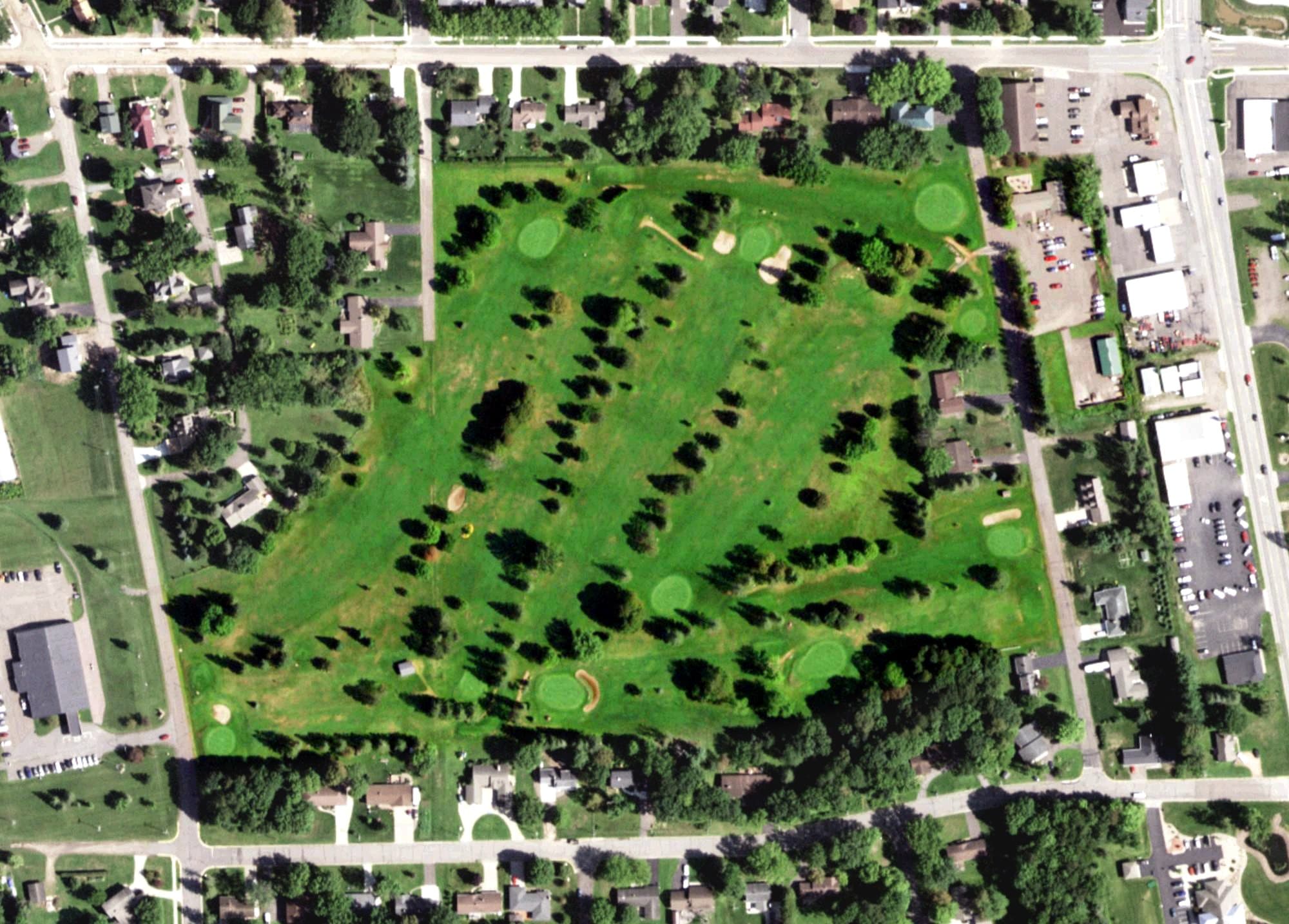 Aerial view of Tee-Hi Golf Course, WI, with its hole routing marked